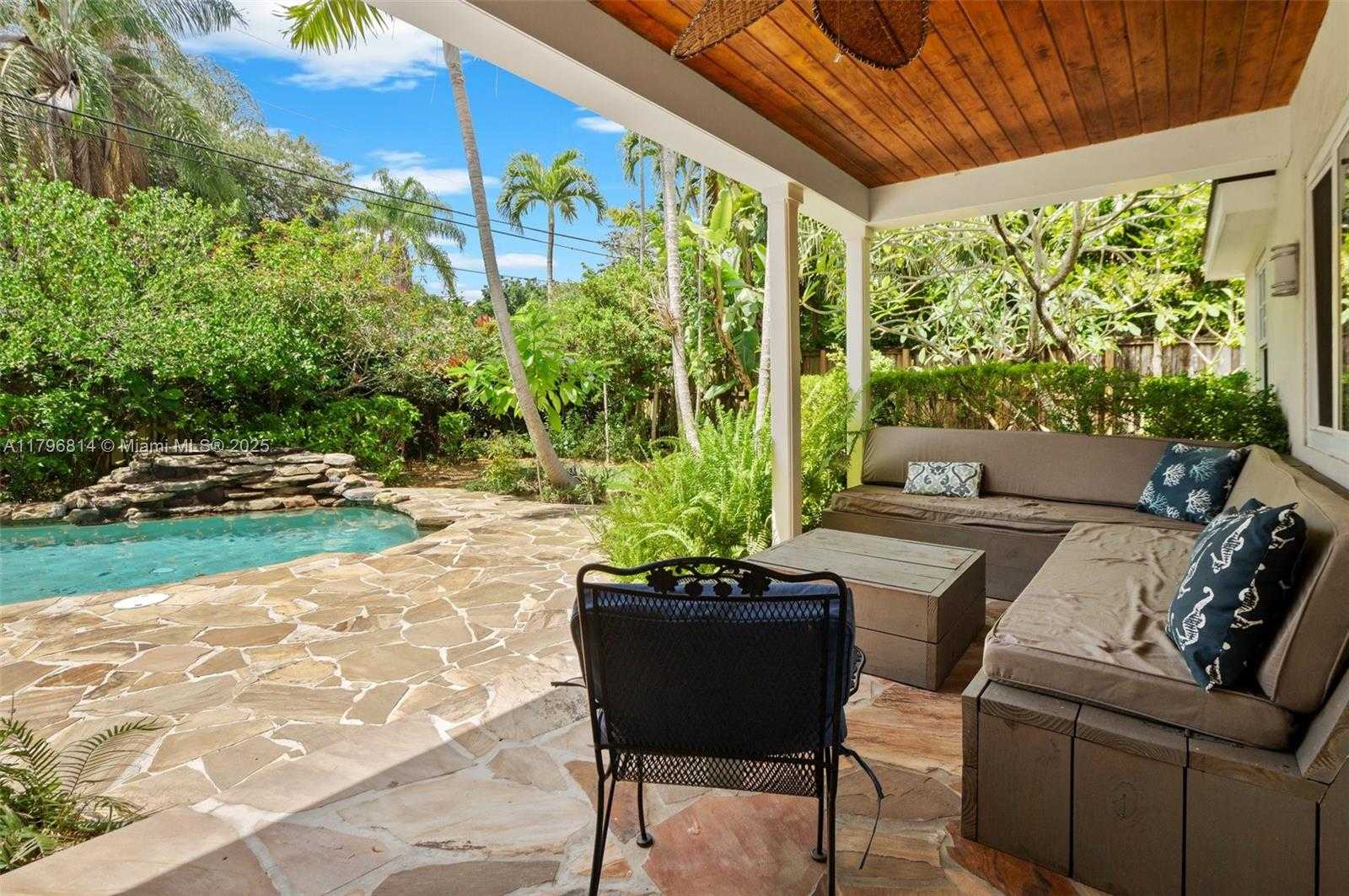 Small Image of 4054 BONITA AVE, Miami Number 20
