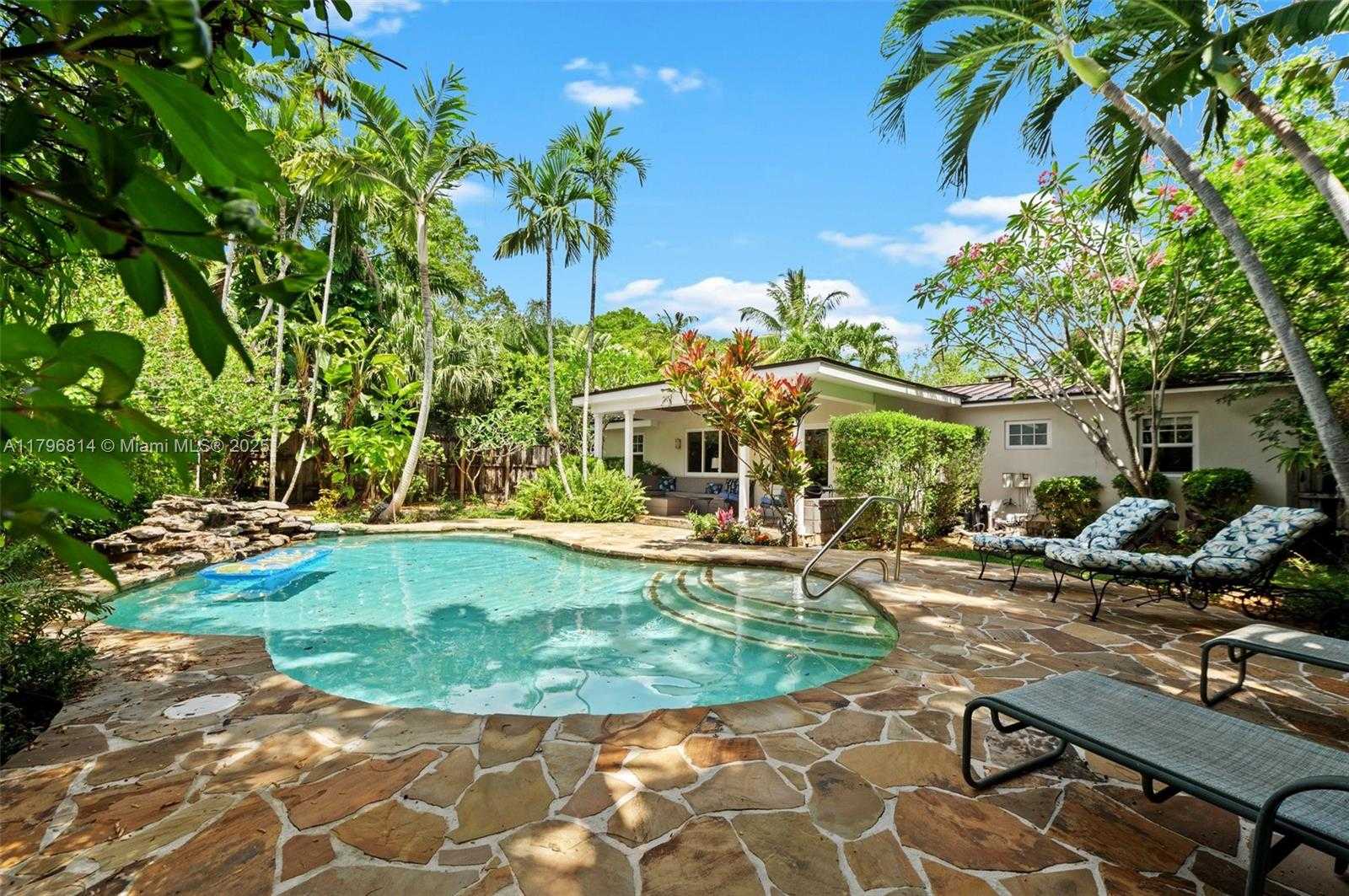 Small Image of 4054 BONITA AVE, Miami Number 23