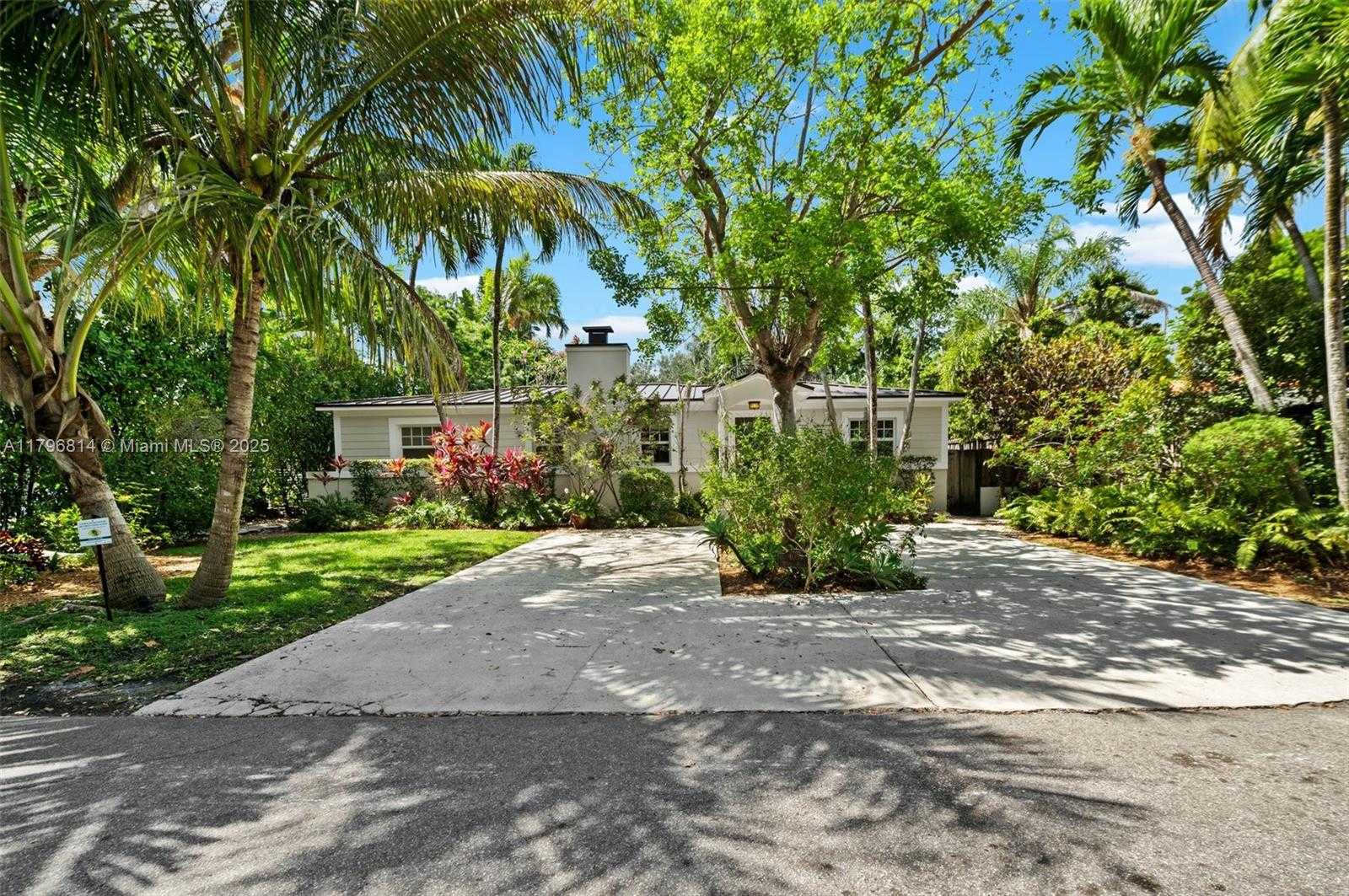 Small Image of 4054 BONITA AVE, Miami Number 3