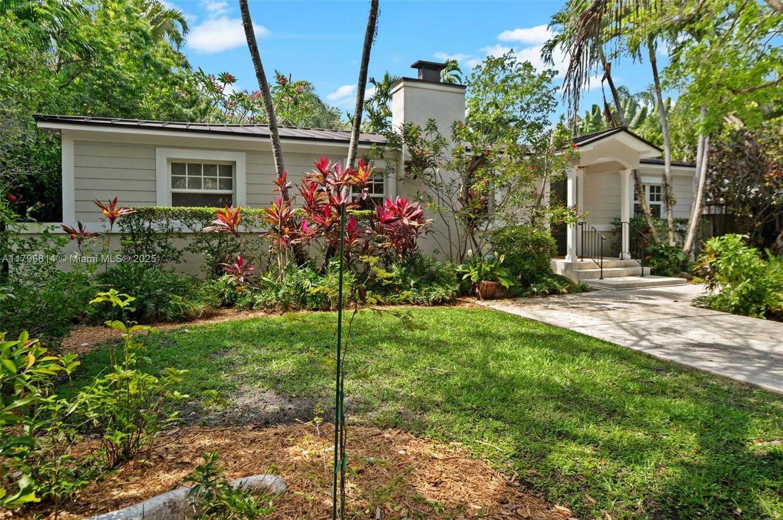 Small Image of 4054 BONITA AVE, Miami Number 4