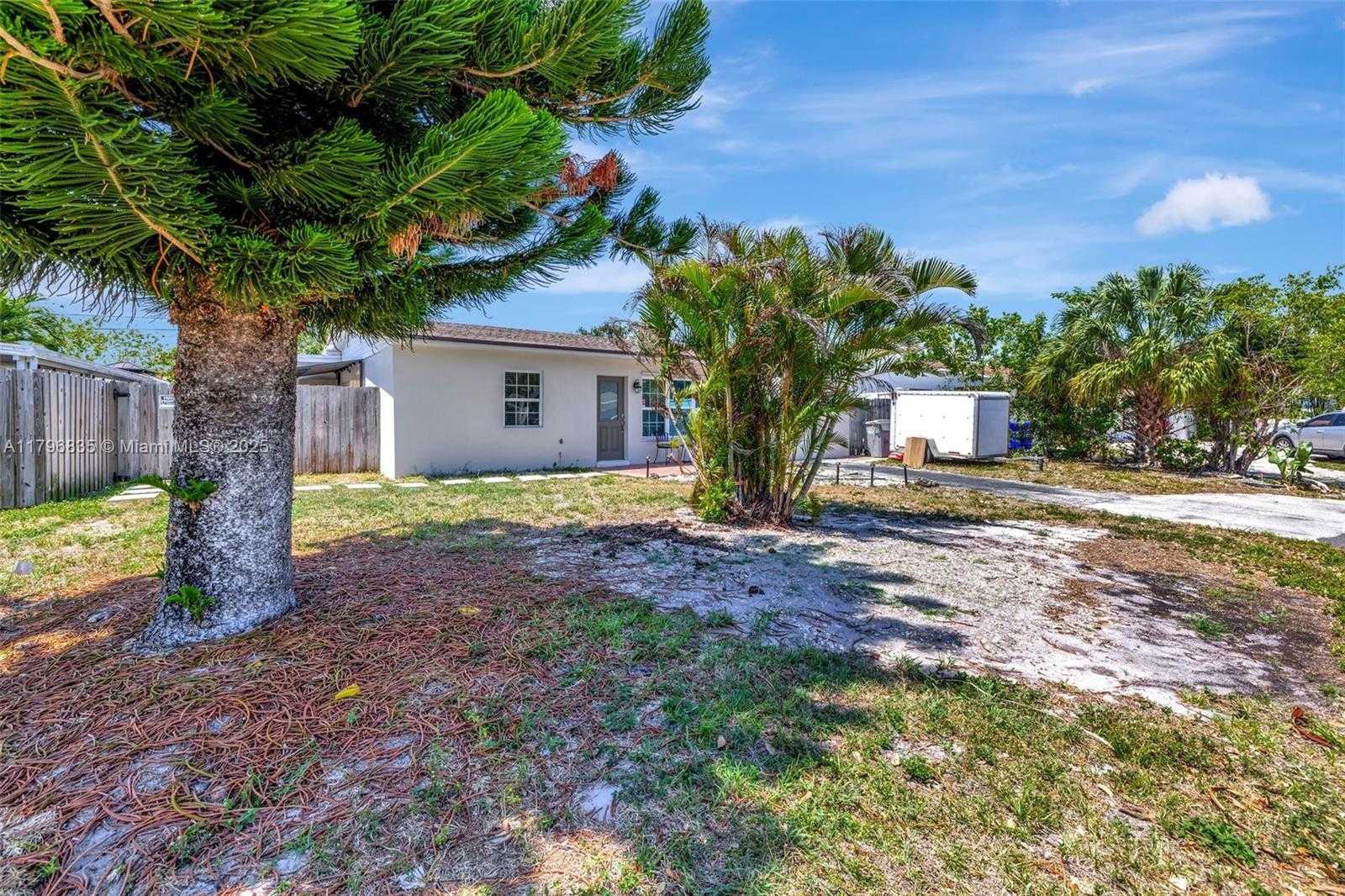 Small Image of 2751 NORTH EAST 9TH TER #2751, Pompano Beach Number 11