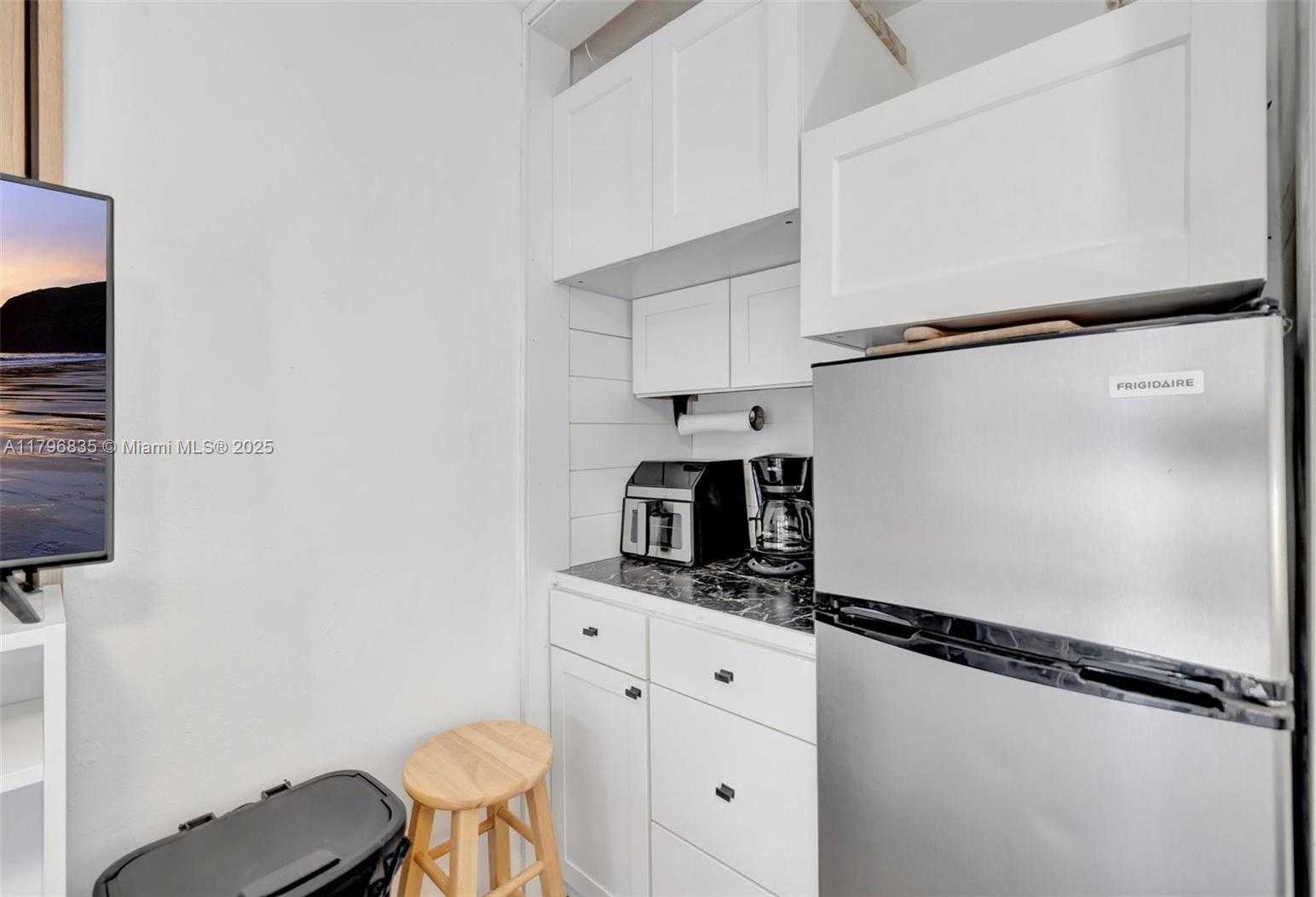Small Image of 2751 NORTH EAST 9TH TER #2751, Pompano Beach Number 5