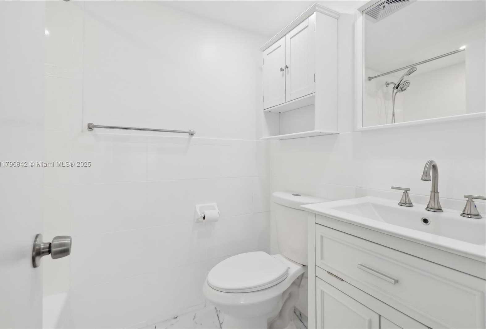 Small Image of 1951 ATLANTIC SHORES BLVD #14, Hallandale Beach Number 24
