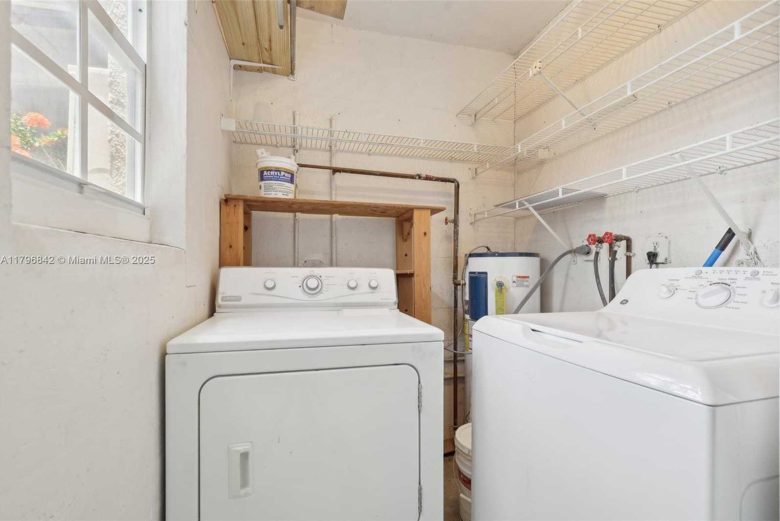 Small Image of 1951 ATLANTIC SHORES BLVD #14, Hallandale Beach Number 28