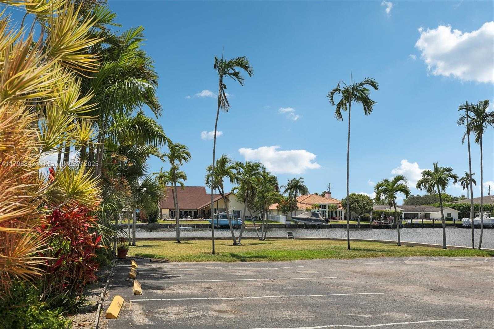 Small Image of 1951 ATLANTIC SHORES BLVD #14, Hallandale Beach Number 35