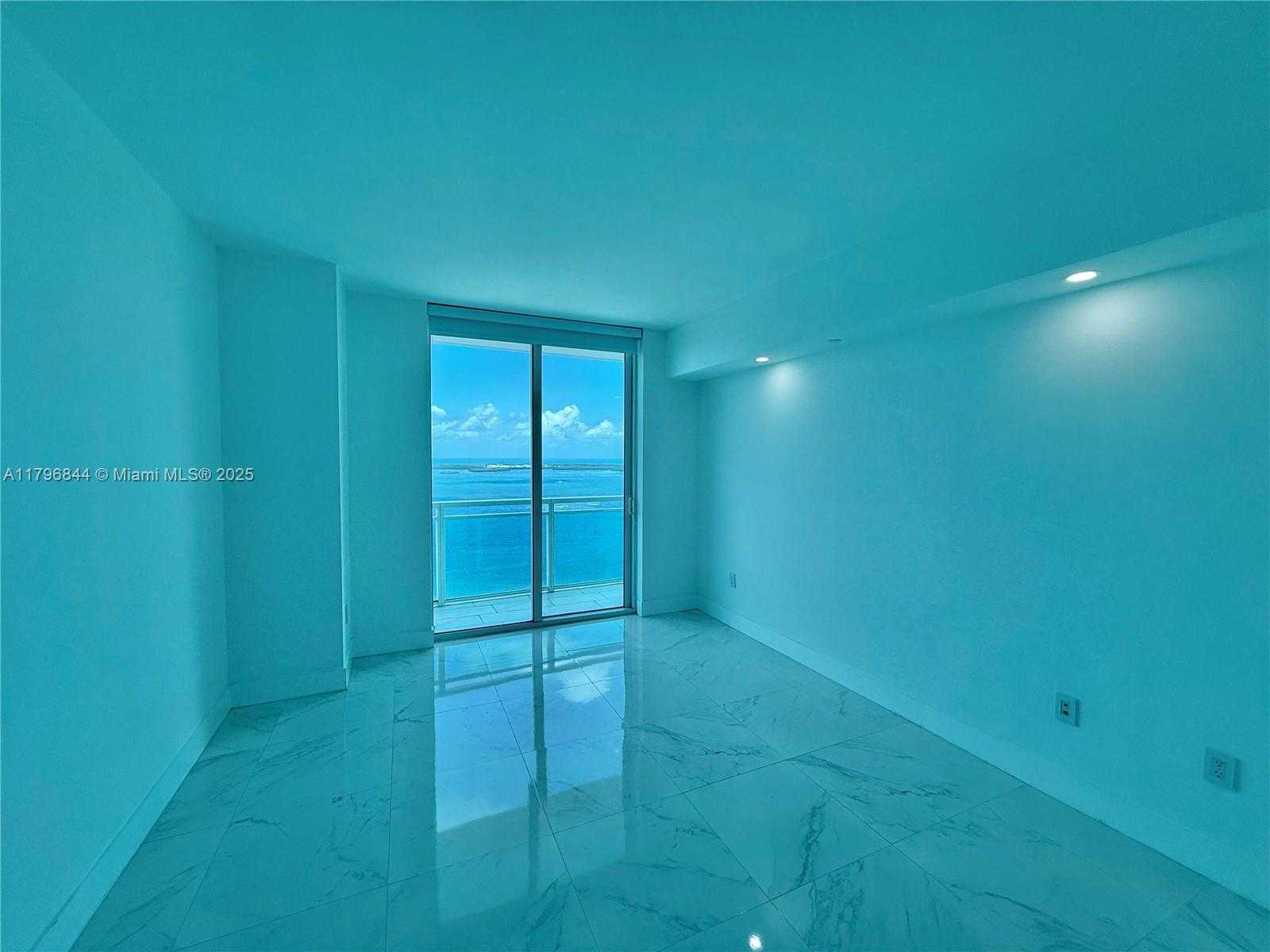 Small Image of 950 BRICKELL BAY DR #3410, Miami Number 20