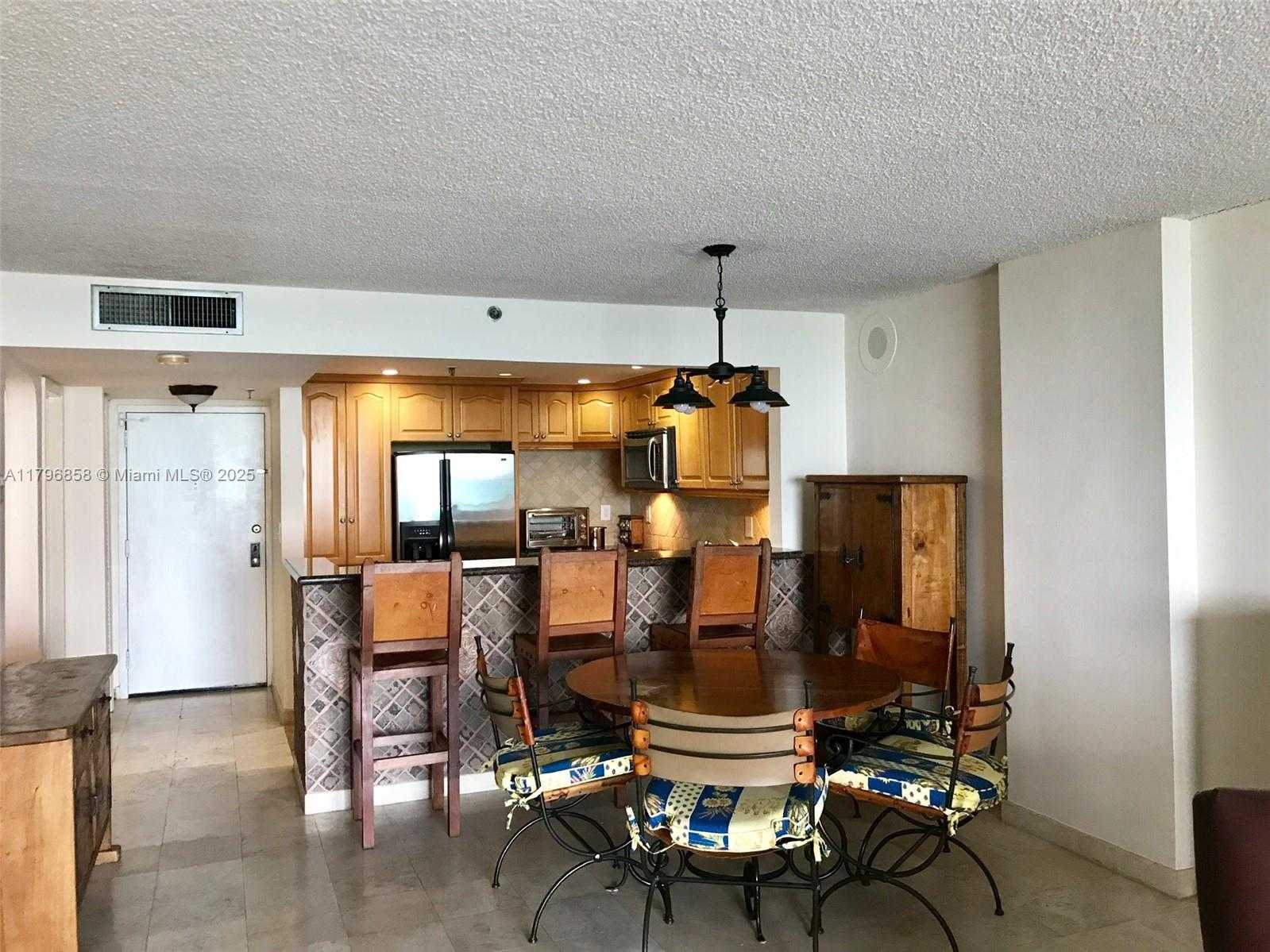 Small Image of 2625 COLLINS AVE #605, Miami Beach Number 10
