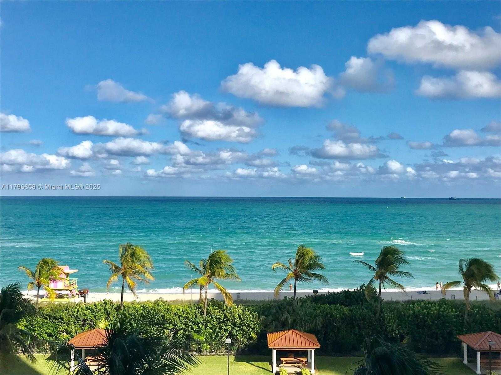 Small Image of 2625 COLLINS AVE #605, Miami Beach Number 18