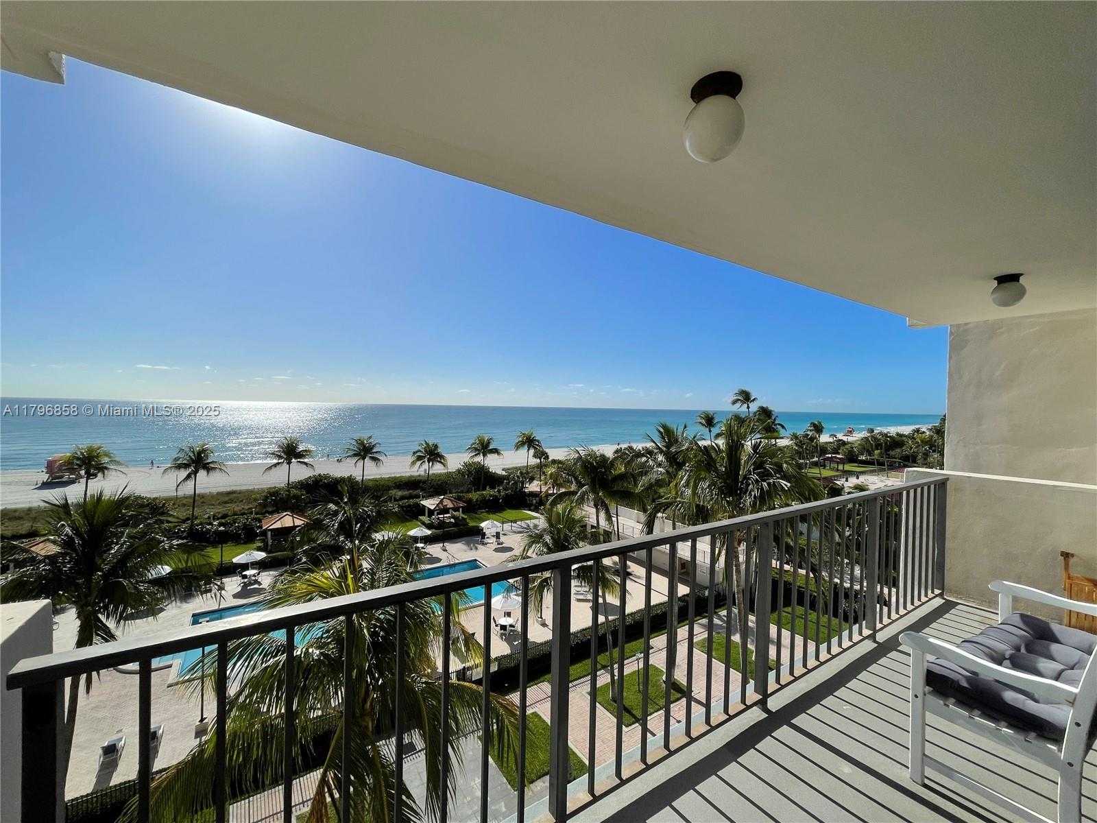 Small Image of 2625 COLLINS AVE #605, Miami Beach Number 4