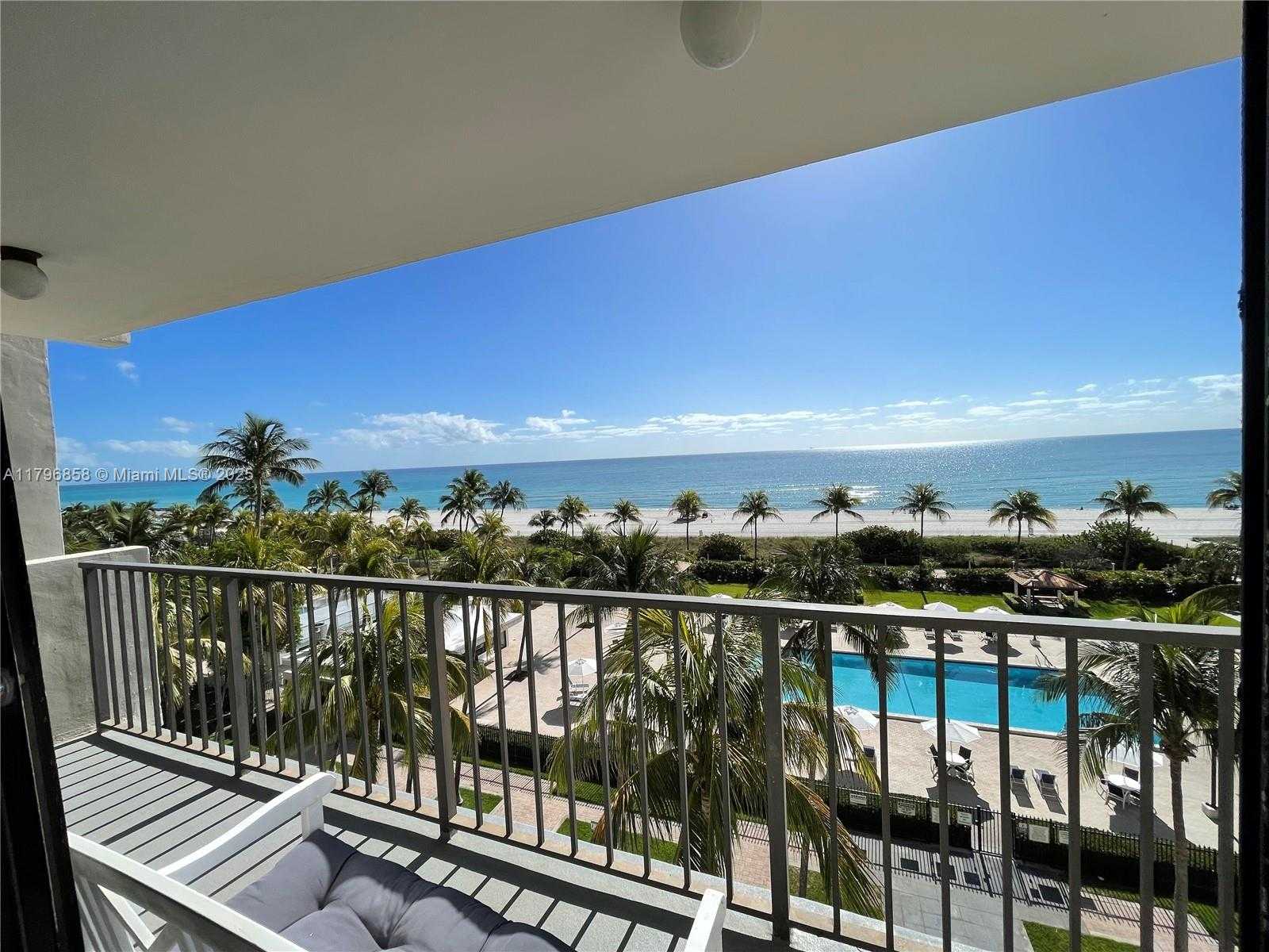 Small Image of 2625 COLLINS AVE #605, Miami Beach Number 7