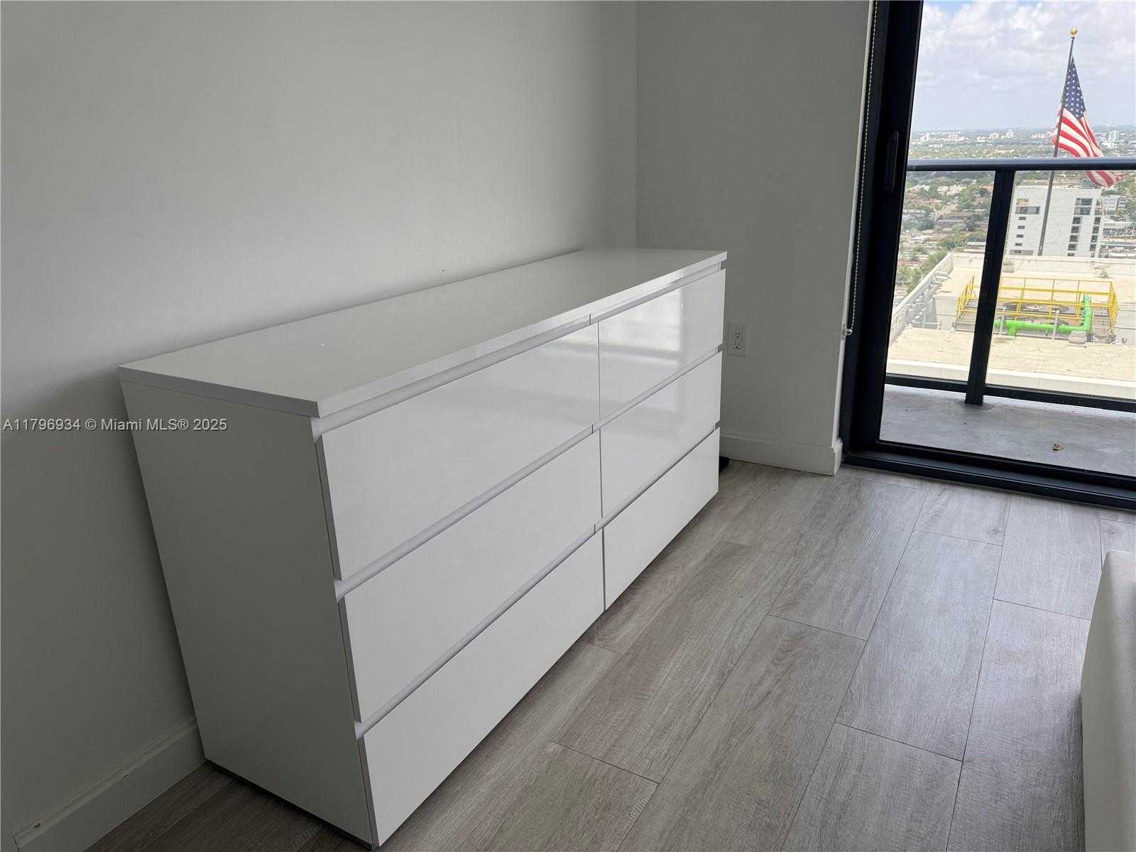 Small Image of 55 SOUTH WEST 9TH ST #3407, Miami Number 12
