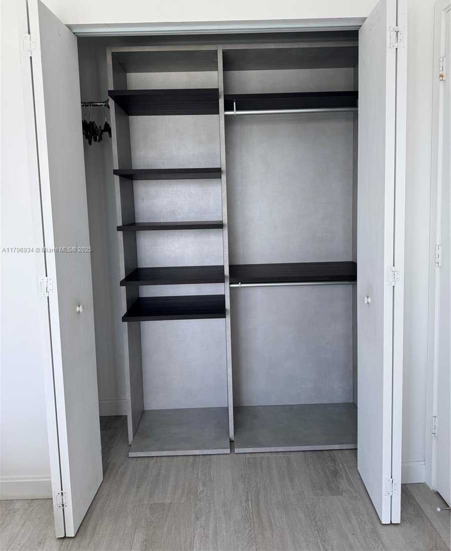 Small Image of 55 SOUTH WEST 9TH ST #3407, Miami Number 13