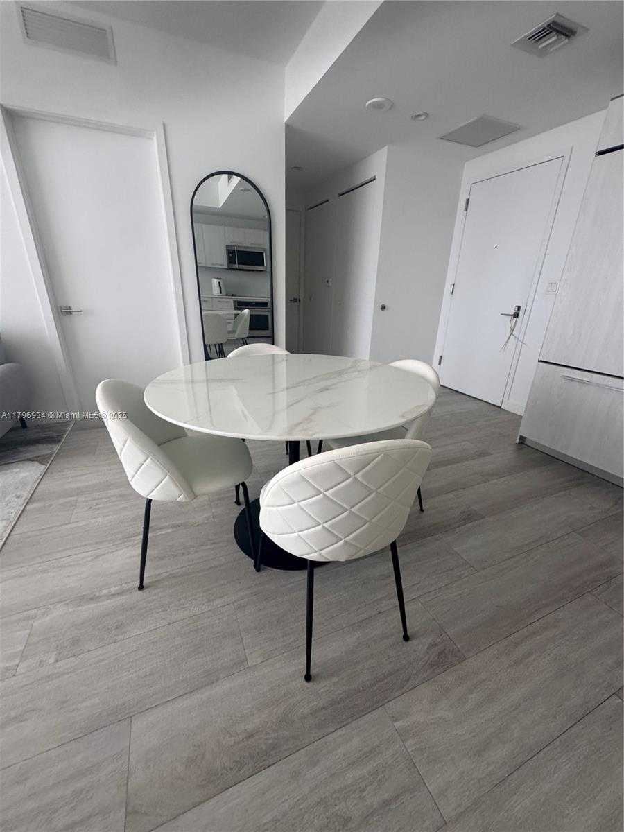 Small Image of 55 SOUTH WEST 9TH ST #3407, Miami Number 5
