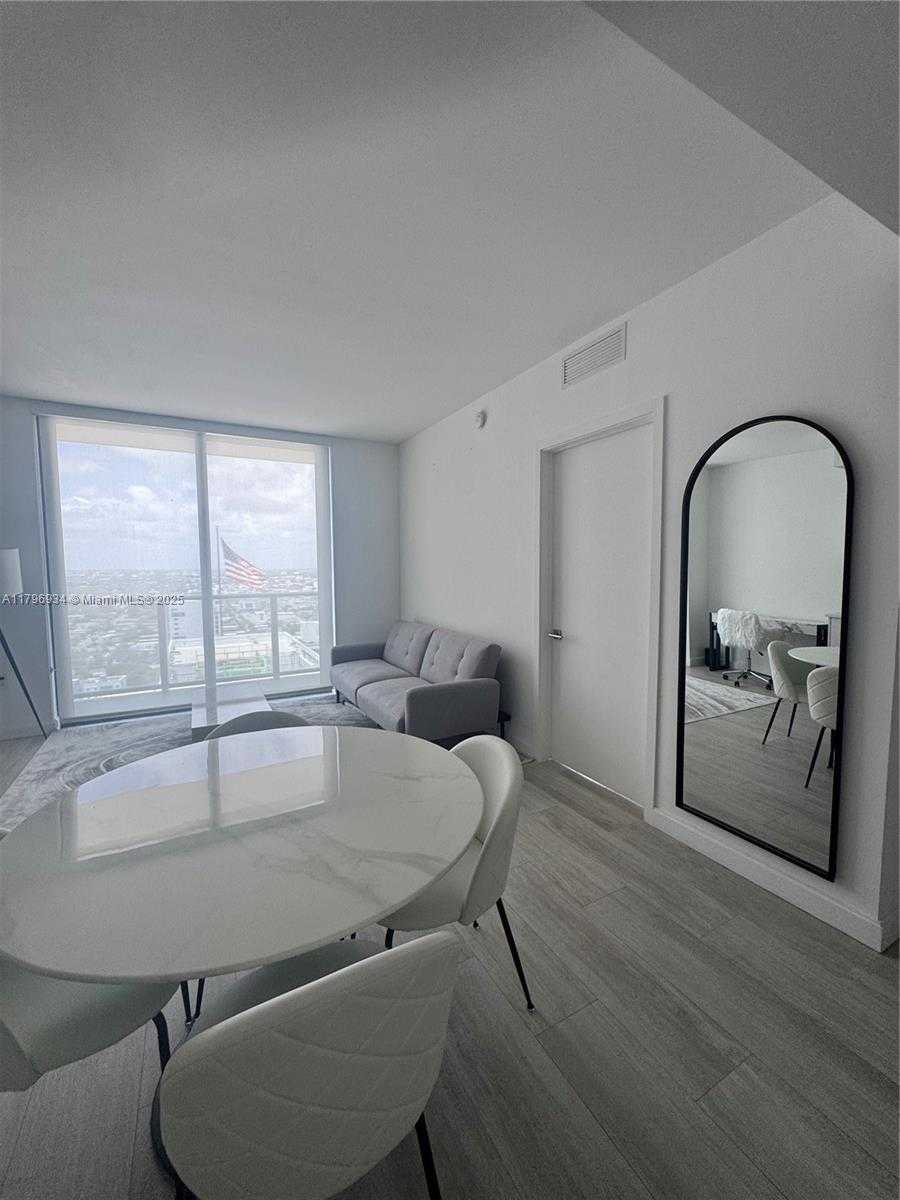 Small Image of 55 SOUTH WEST 9TH ST #3407, Miami Number 7