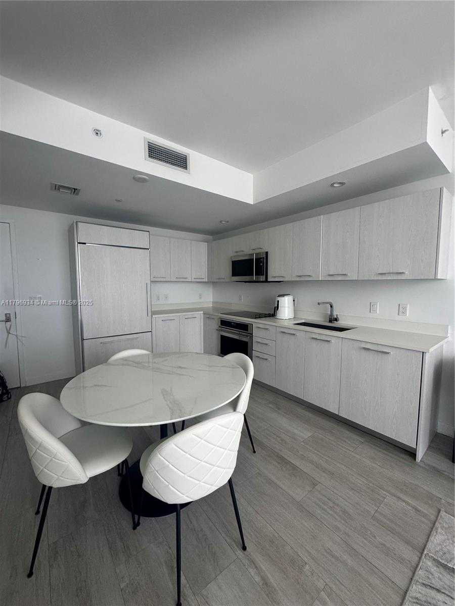 Small Image of 55 SOUTH WEST 9TH ST #3407, Miami Number 8