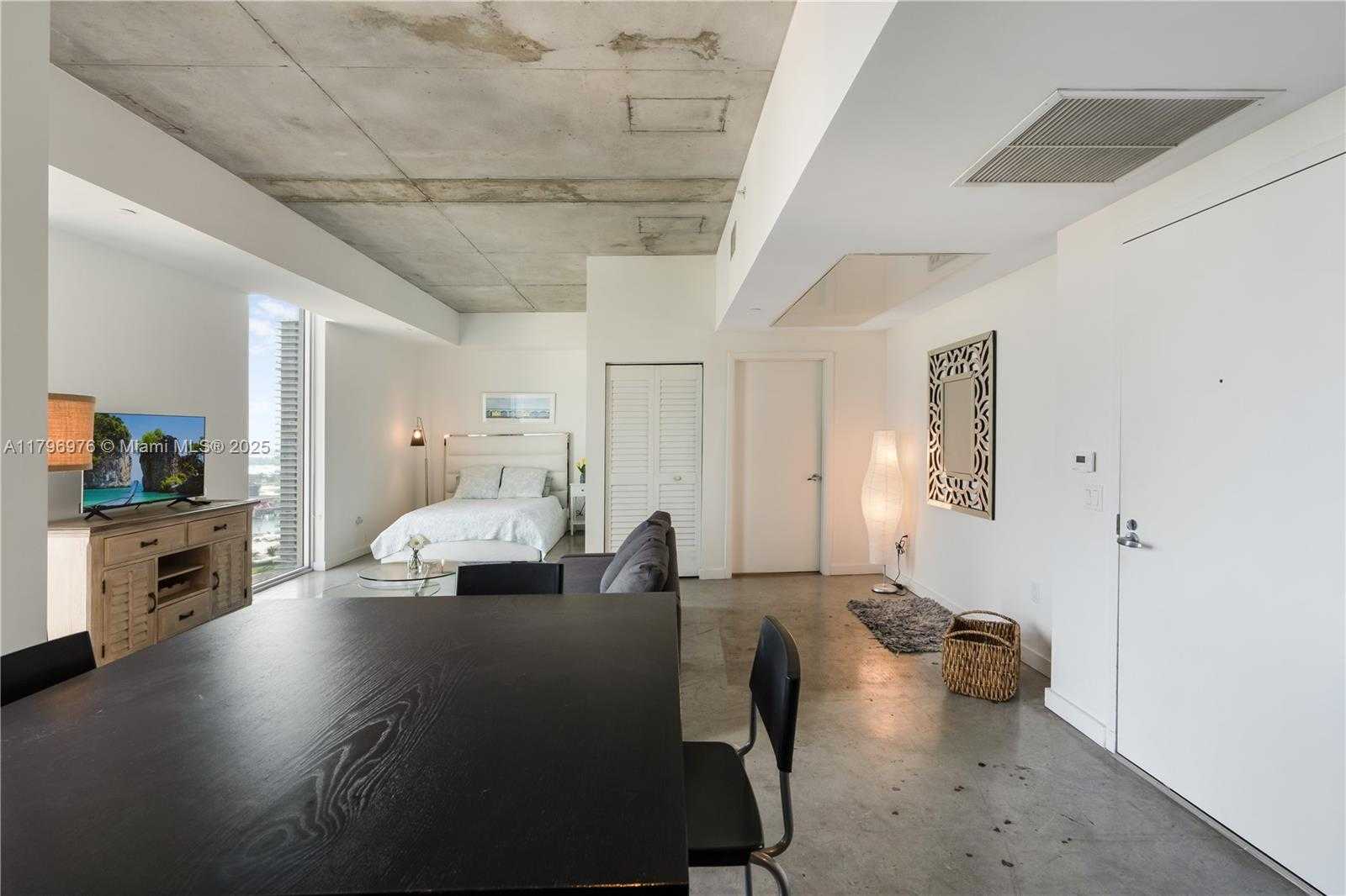Small Image of 151 SOUTH EAST 1ST ST #3408, Miami Number 4