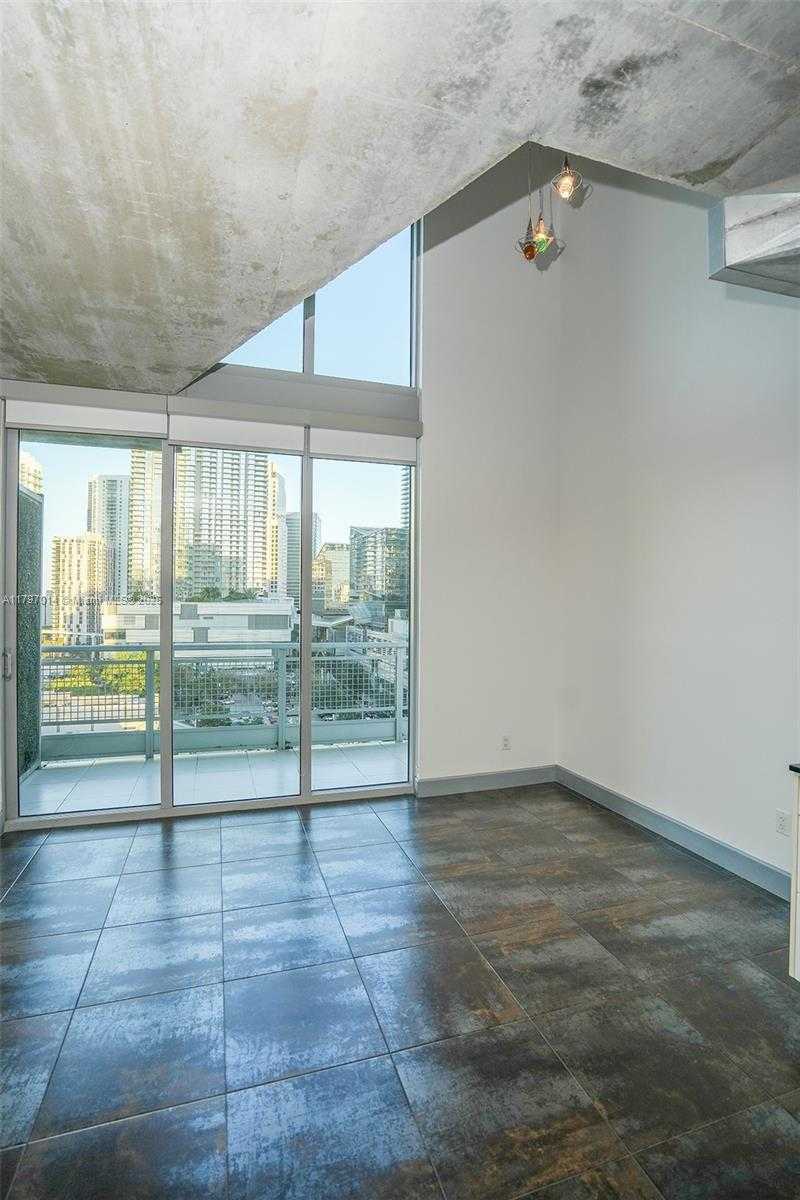 Small Image of 690 SOUTH WEST 1ST CT #1524, Miami Number 2