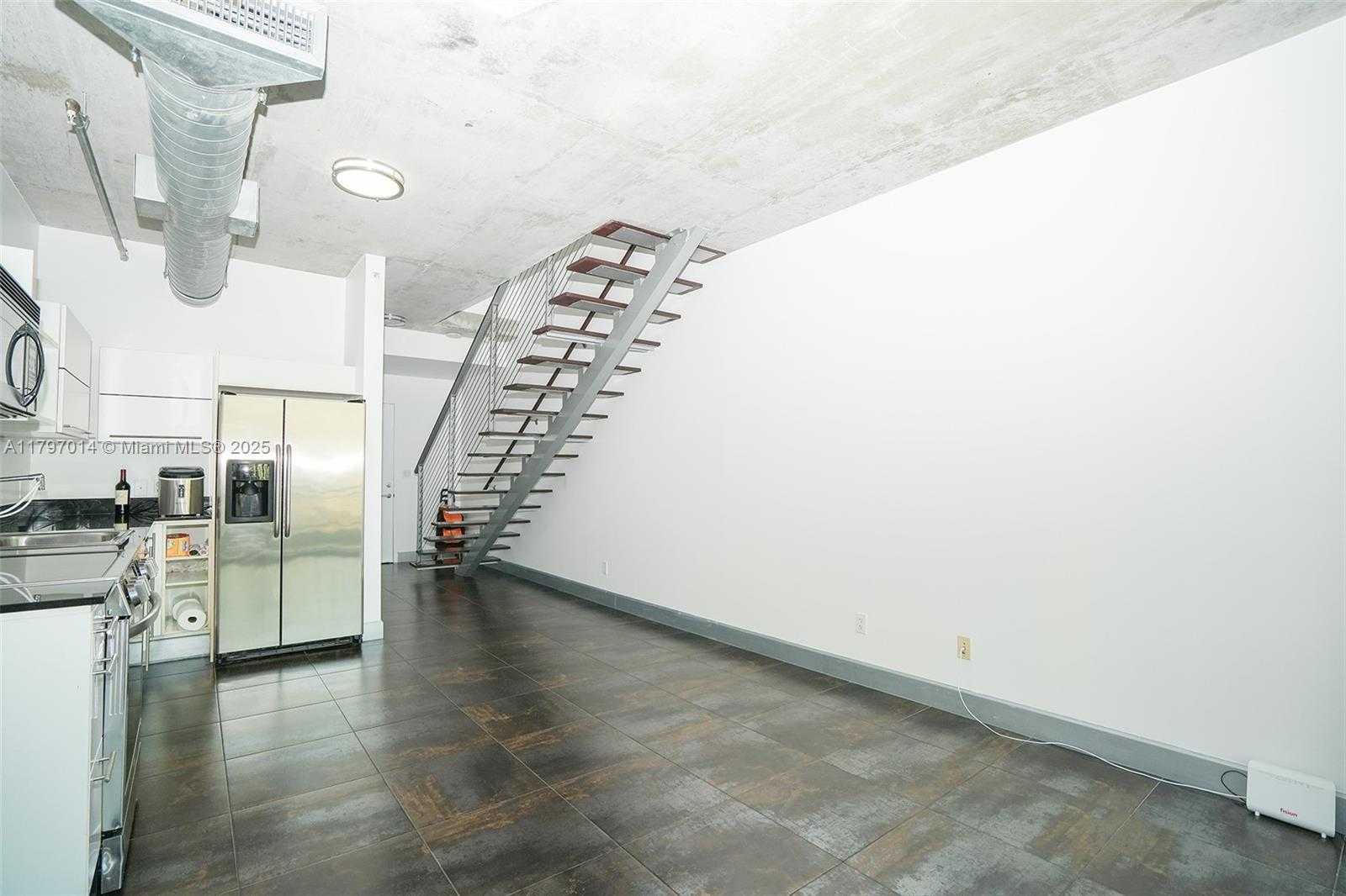 Small Image of 690 SOUTH WEST 1ST CT #1524, Miami Number 3