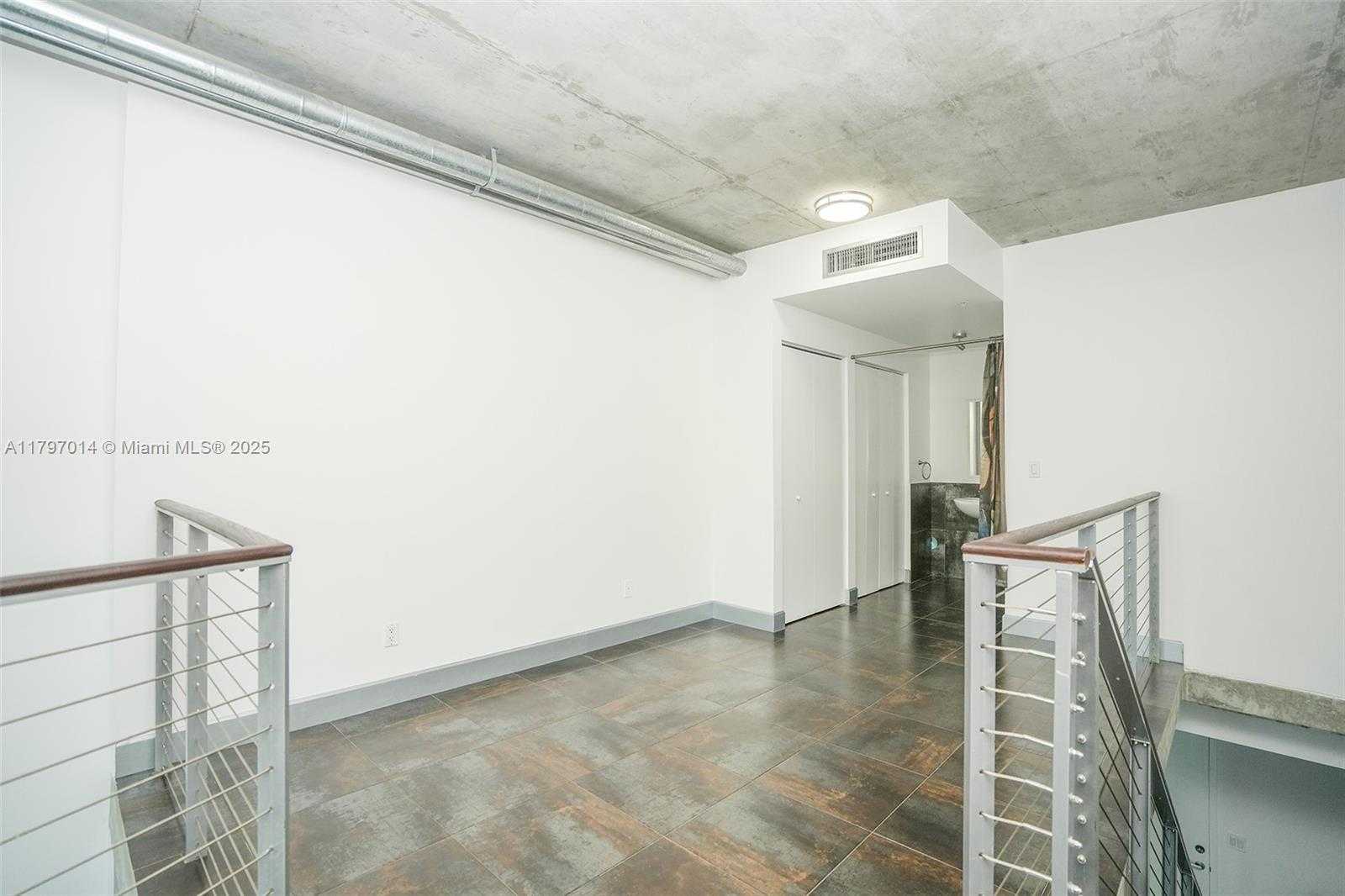 Small Image of 690 SOUTH WEST 1ST CT #1524, Miami Number 7