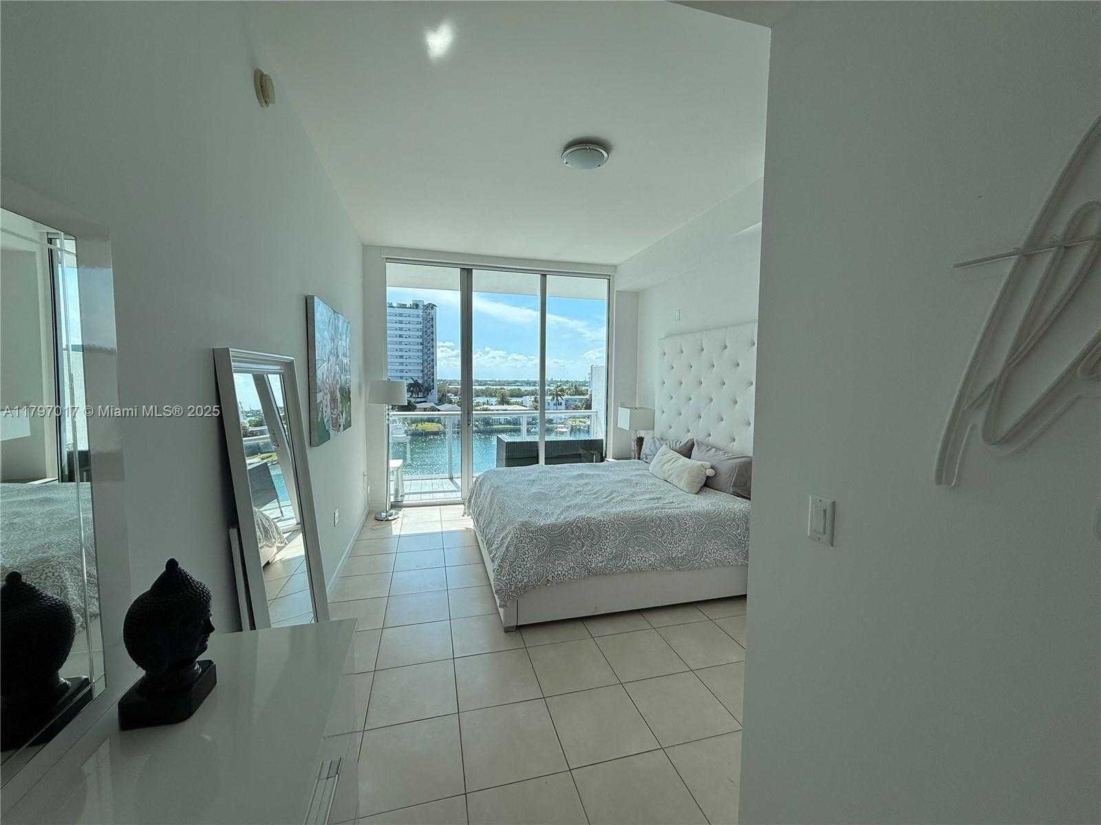 Small Image of 7928 EAST DR #602, North Bay Village Number 14