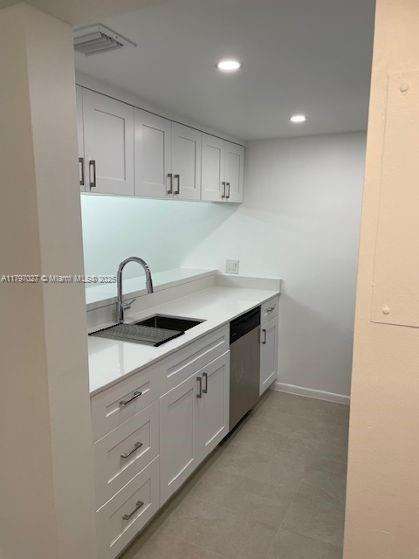 Small Image of 8180 #118, Doral Number 2