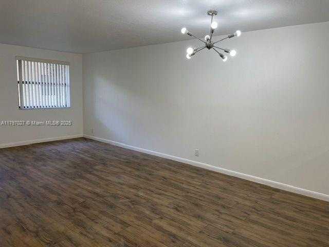 Small Image of 8180 #118, Doral Number 7