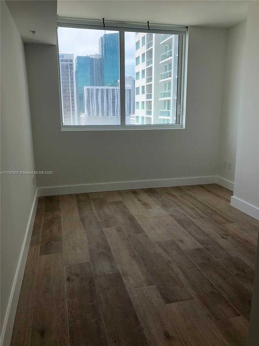 Small Image of 244 BISCAYNE BLVD #1809, Miami Number 9