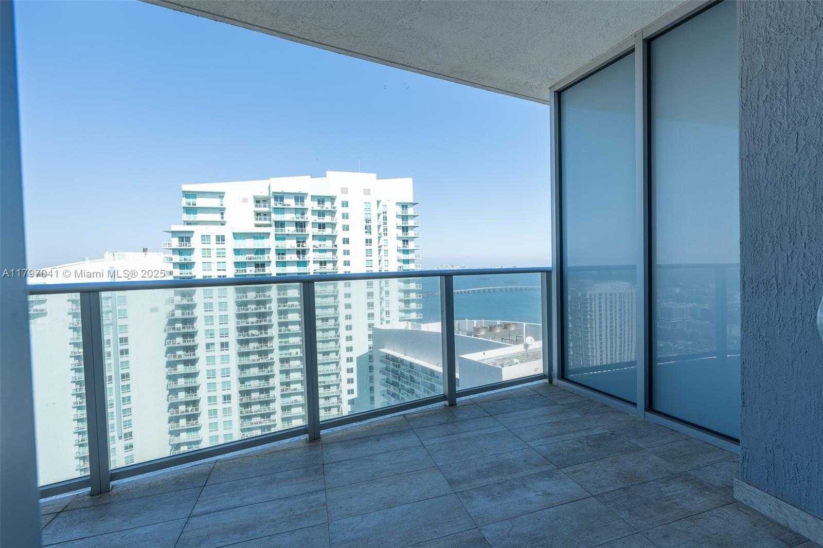 Small Image of 488 NE 18th St, Miami, FL 33132, USA Number 16