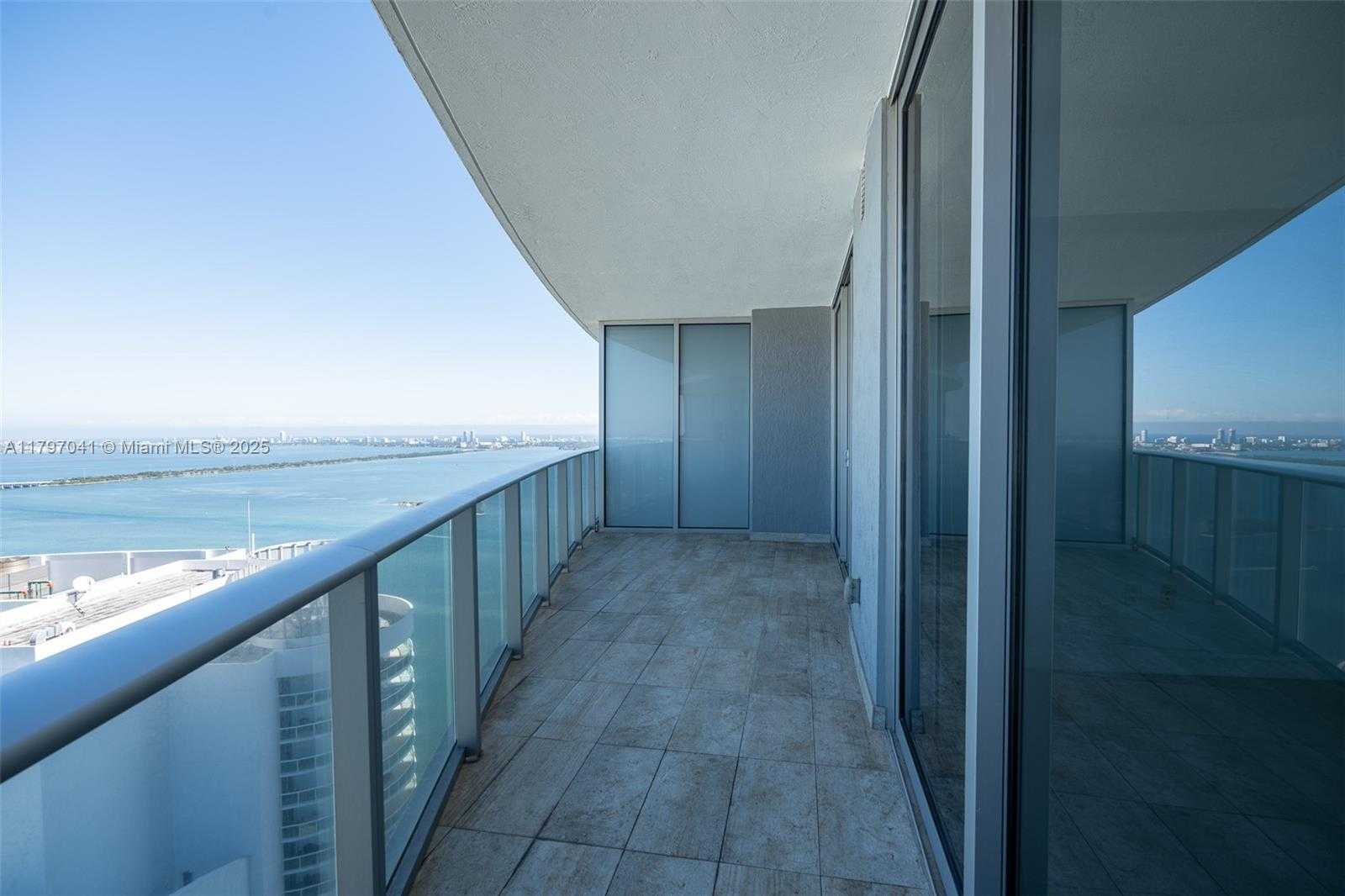 Small Image of 488 NE 18th St, Miami, FL 33132, USA Number 17