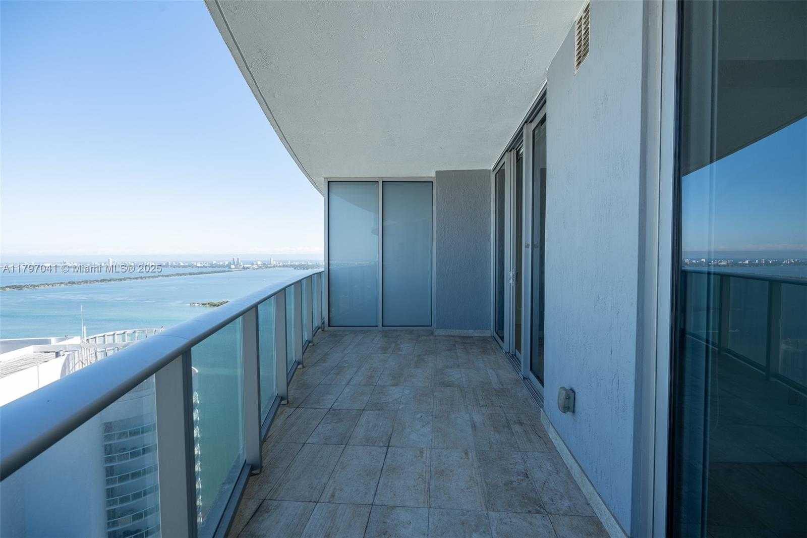 Small Image of 488 NE 18th St, Miami, FL 33132, USA Number 18