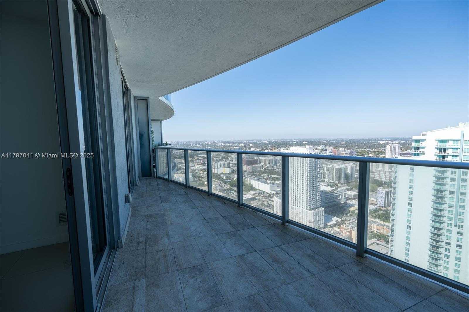 Small Image of 488 NE 18th St, Miami, FL 33132, USA Number 21