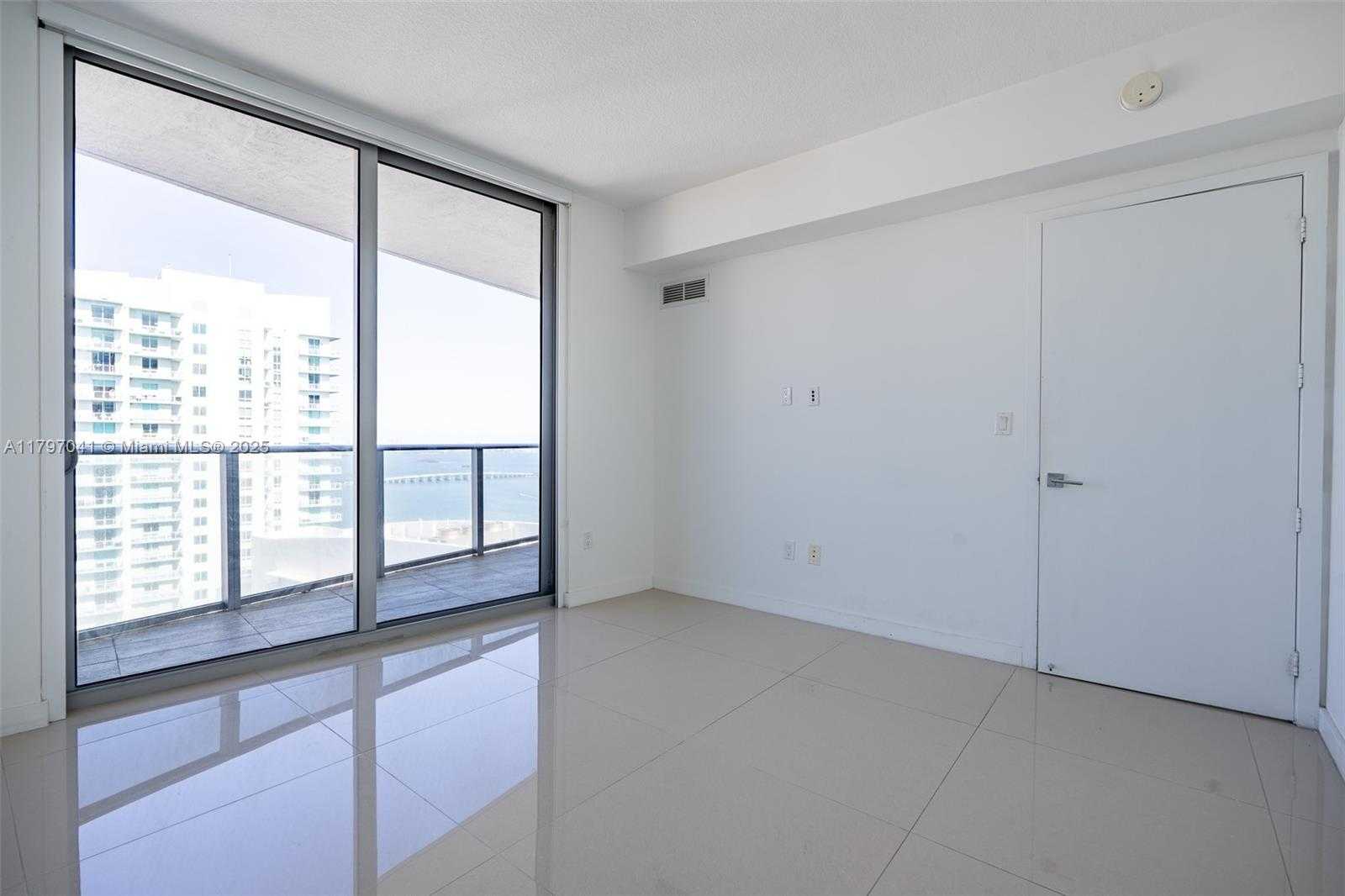Small Image of 488 NE 18th St, Miami, FL 33132, USA Number 24