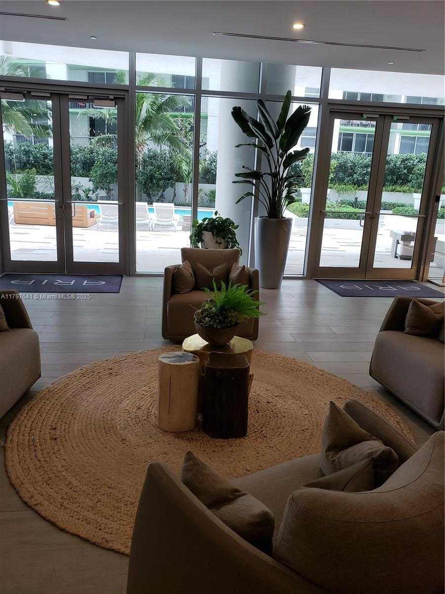 Small Image of 488 NE 18th St, Miami, FL 33132, USA Number 41