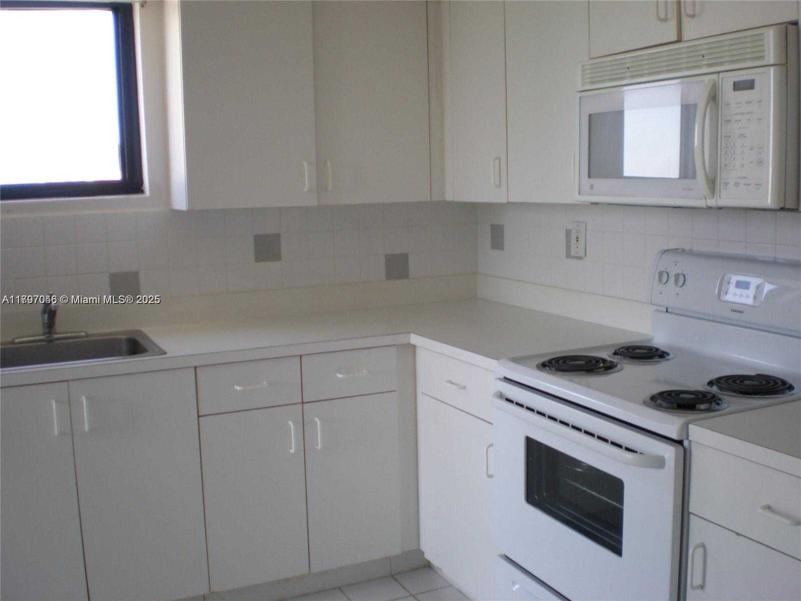 Small Image of 3300 NORTH EAST 191ST ST #806, Aventura Number 7