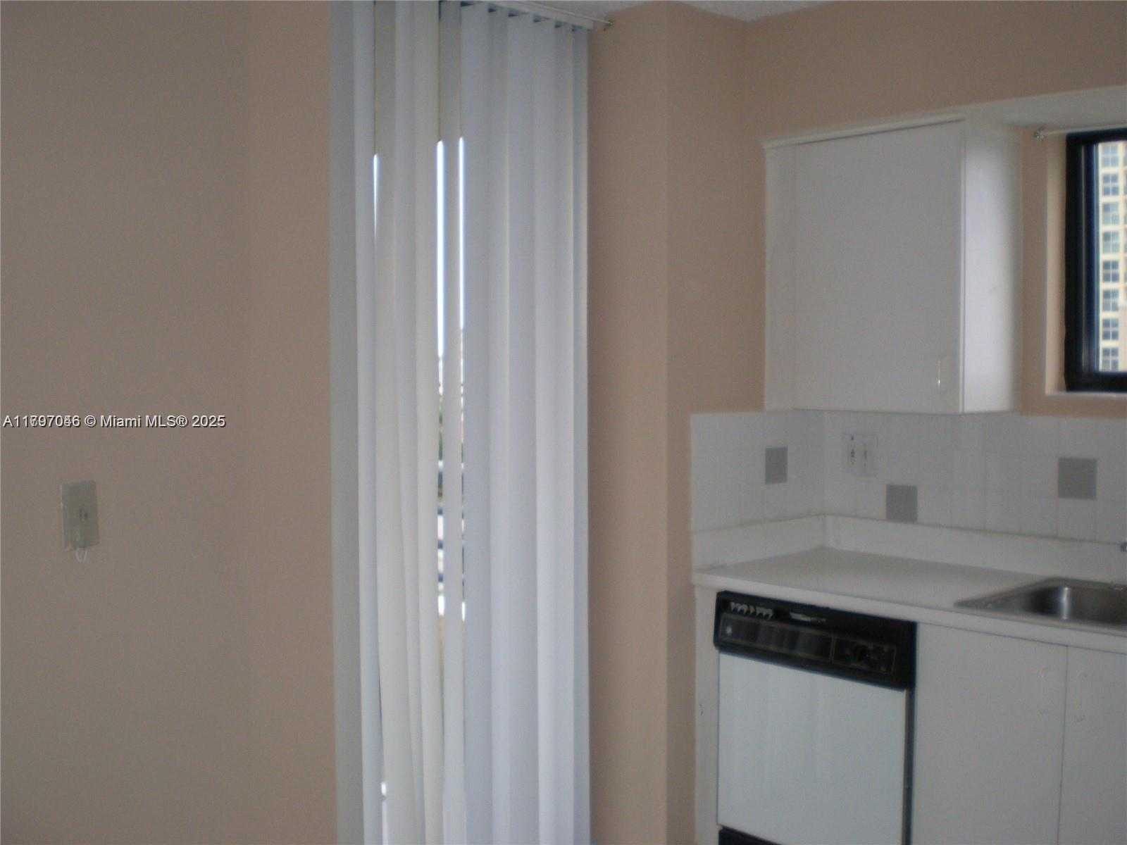 Small Image of 3300 NORTH EAST 191ST ST #806, Aventura Number 9