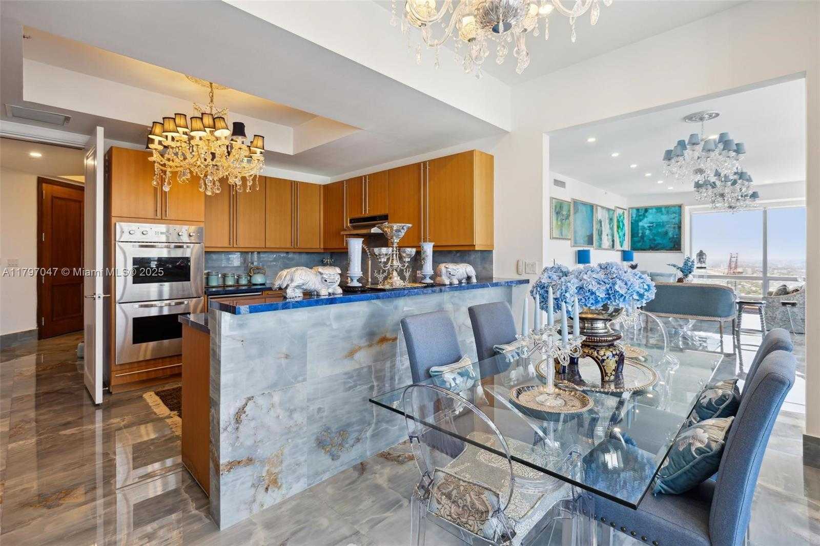 Small Image of 1425 Brickell Ave, Miami, FL 33131, USA Number 25