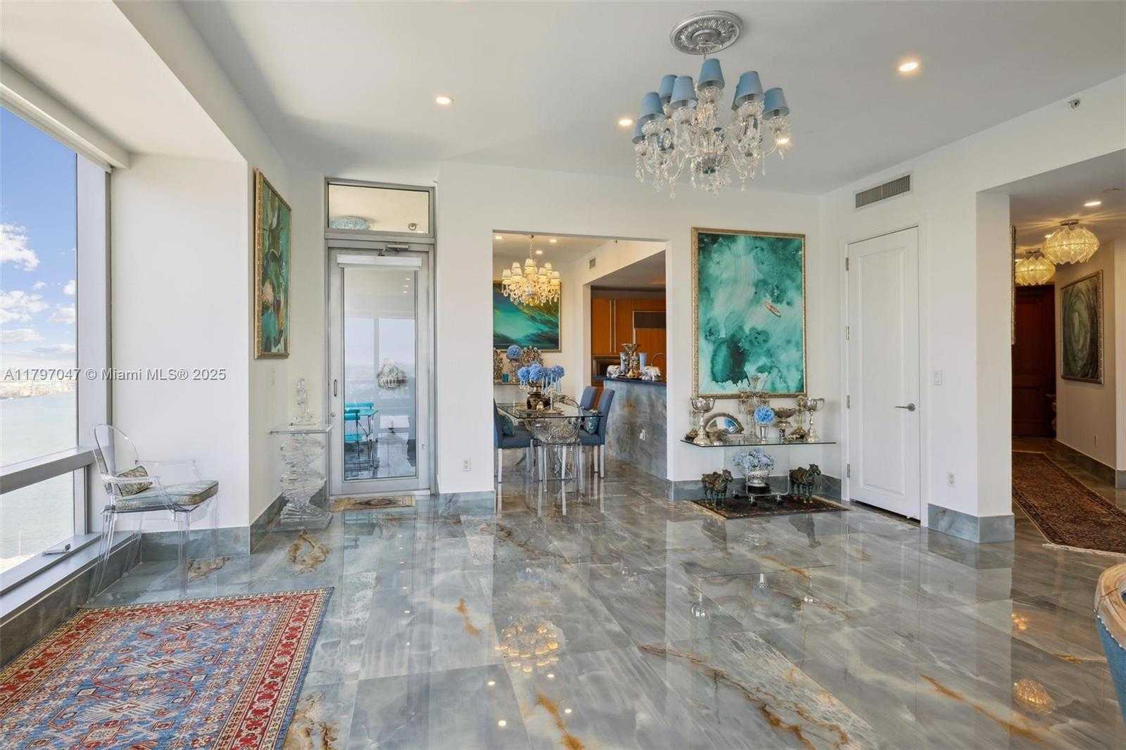 Small Image of 1425 Brickell Ave, Miami, FL 33131, USA Number 28