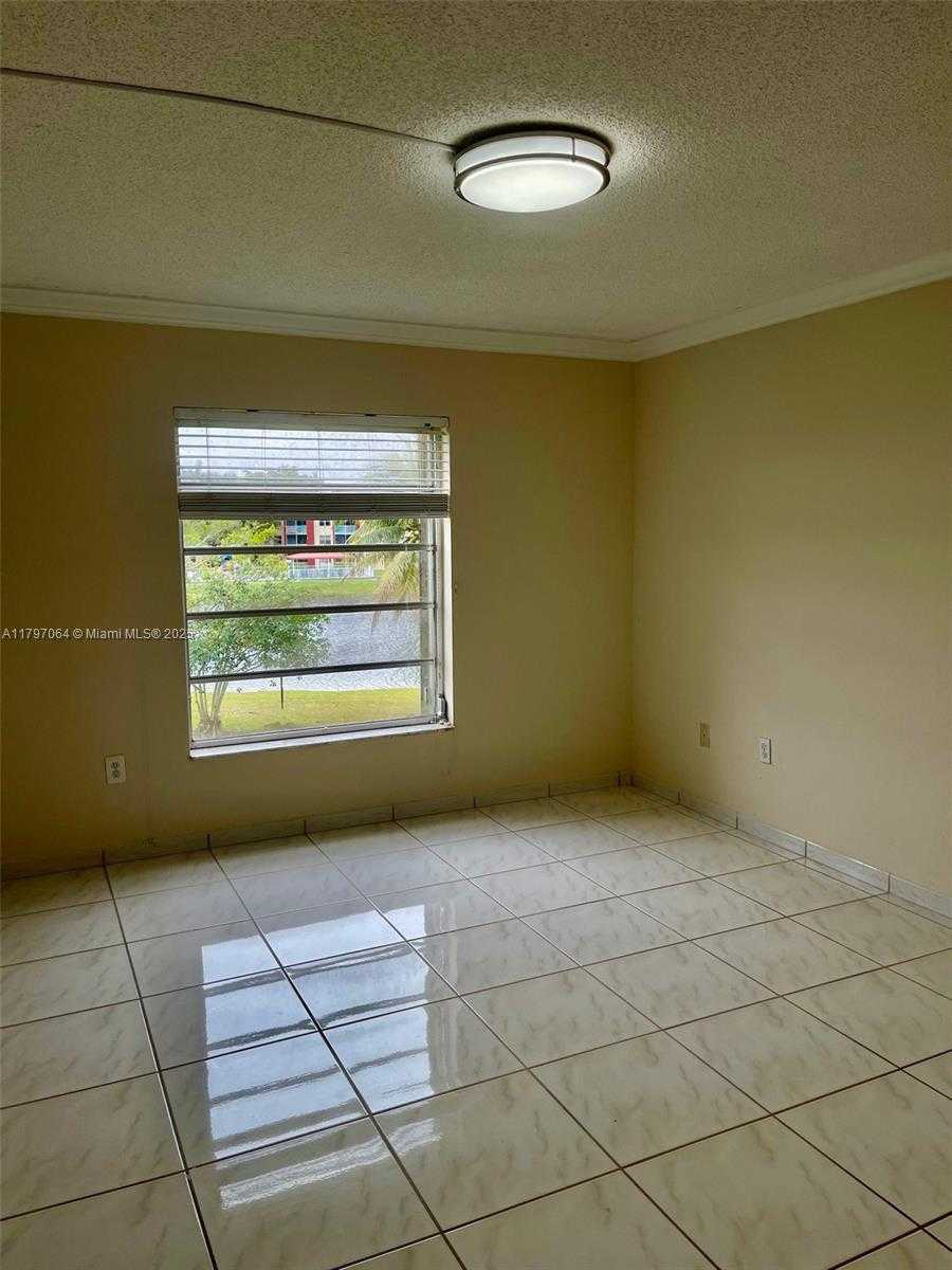 Small Image of 1350 SOUTH WEST 122ND AVE #321, Miami Number 11