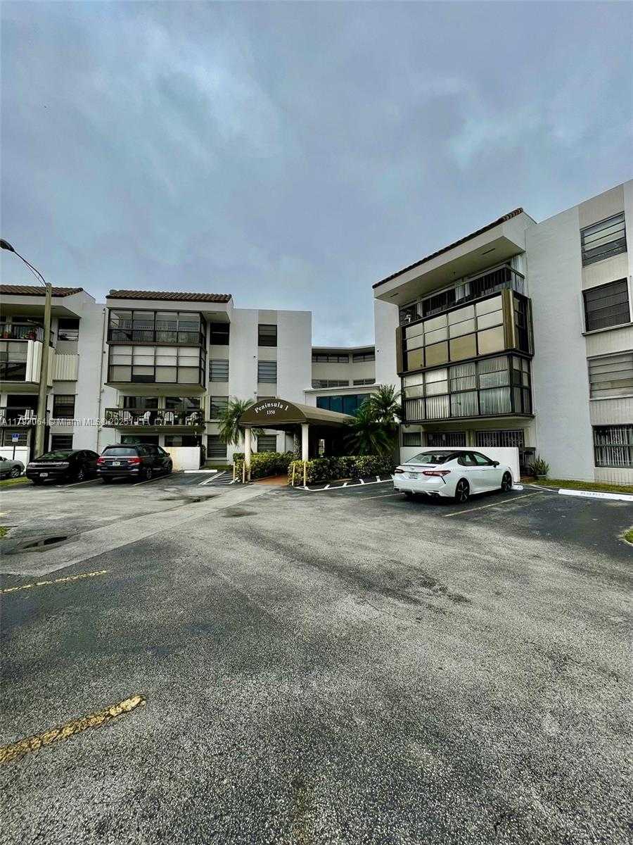 Small Image of 1350 SOUTH WEST 122ND AVE #321, Miami Number 2