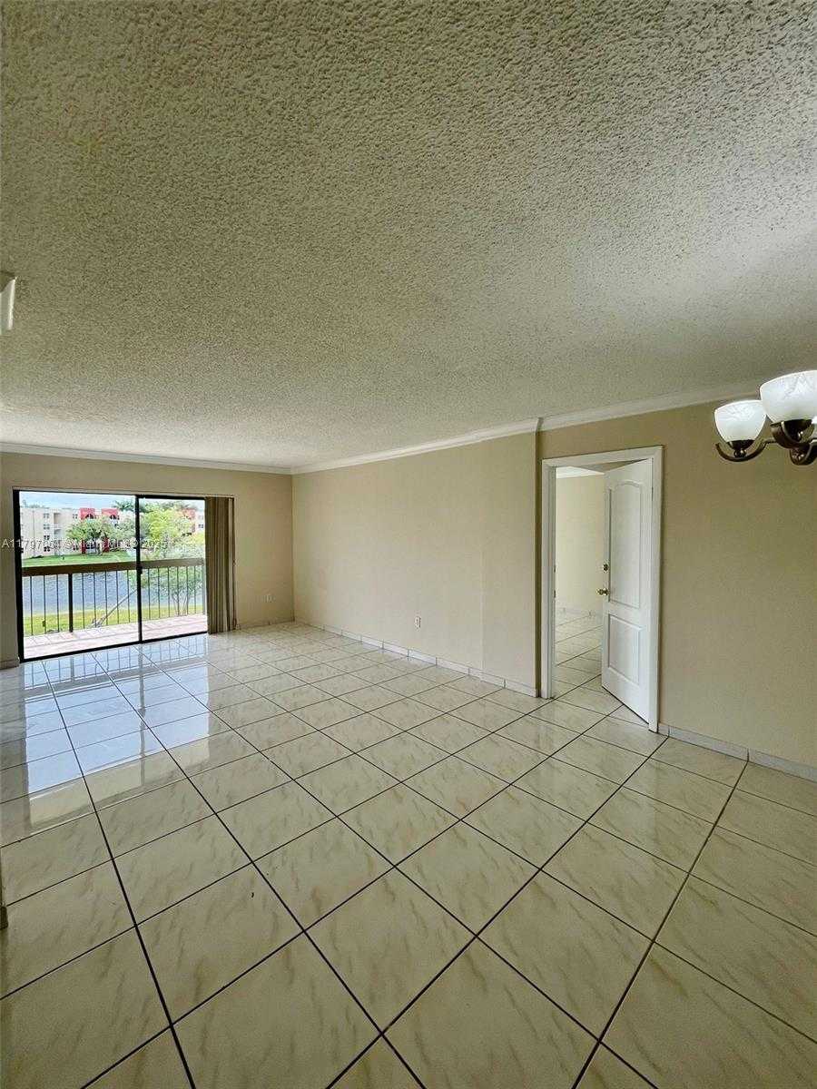 Small Image of 1350 SOUTH WEST 122ND AVE #321, Miami Number 21