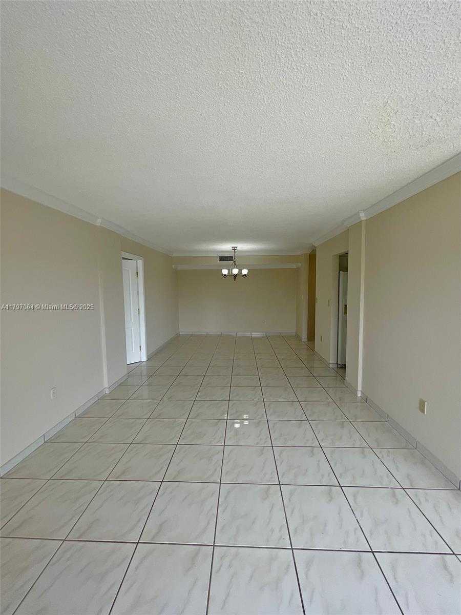 Small Image of 1350 SOUTH WEST 122ND AVE #321, Miami Number 22