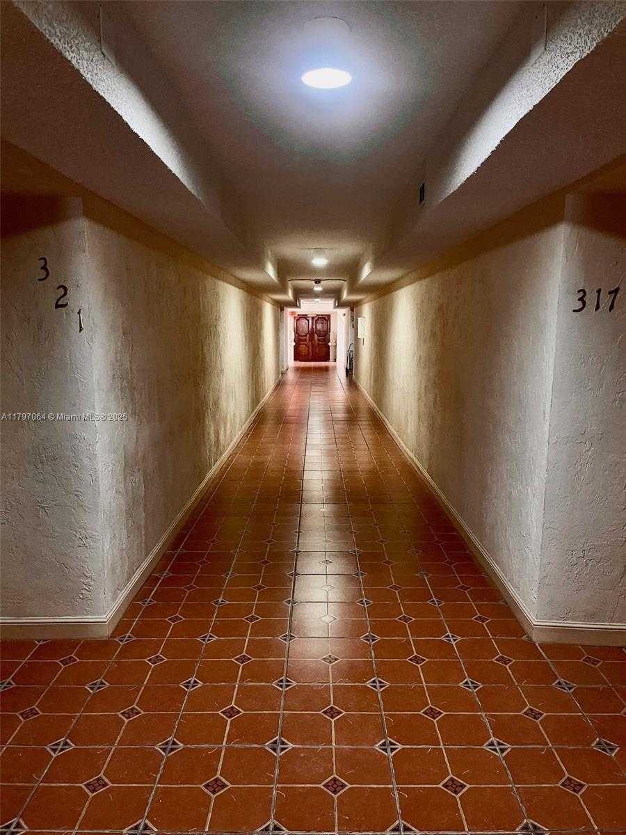 Small Image of 1350 SOUTH WEST 122ND AVE #321, Miami Number 23