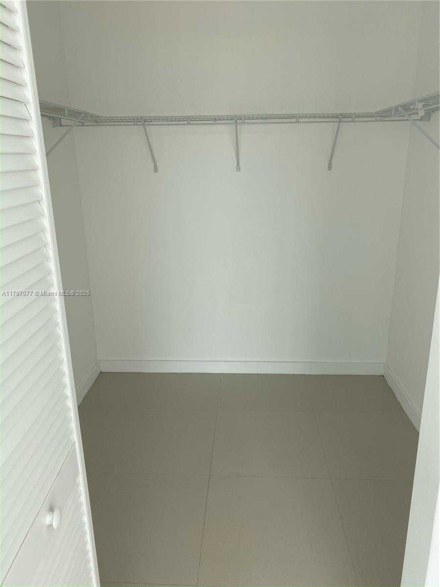 Small Image of 951 #3800, Miami Number 3