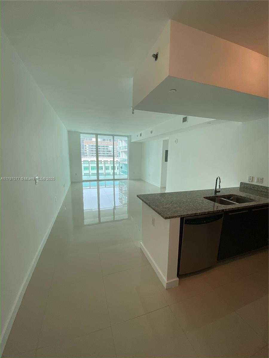 Small Image of 951 #3800, Miami Number 5