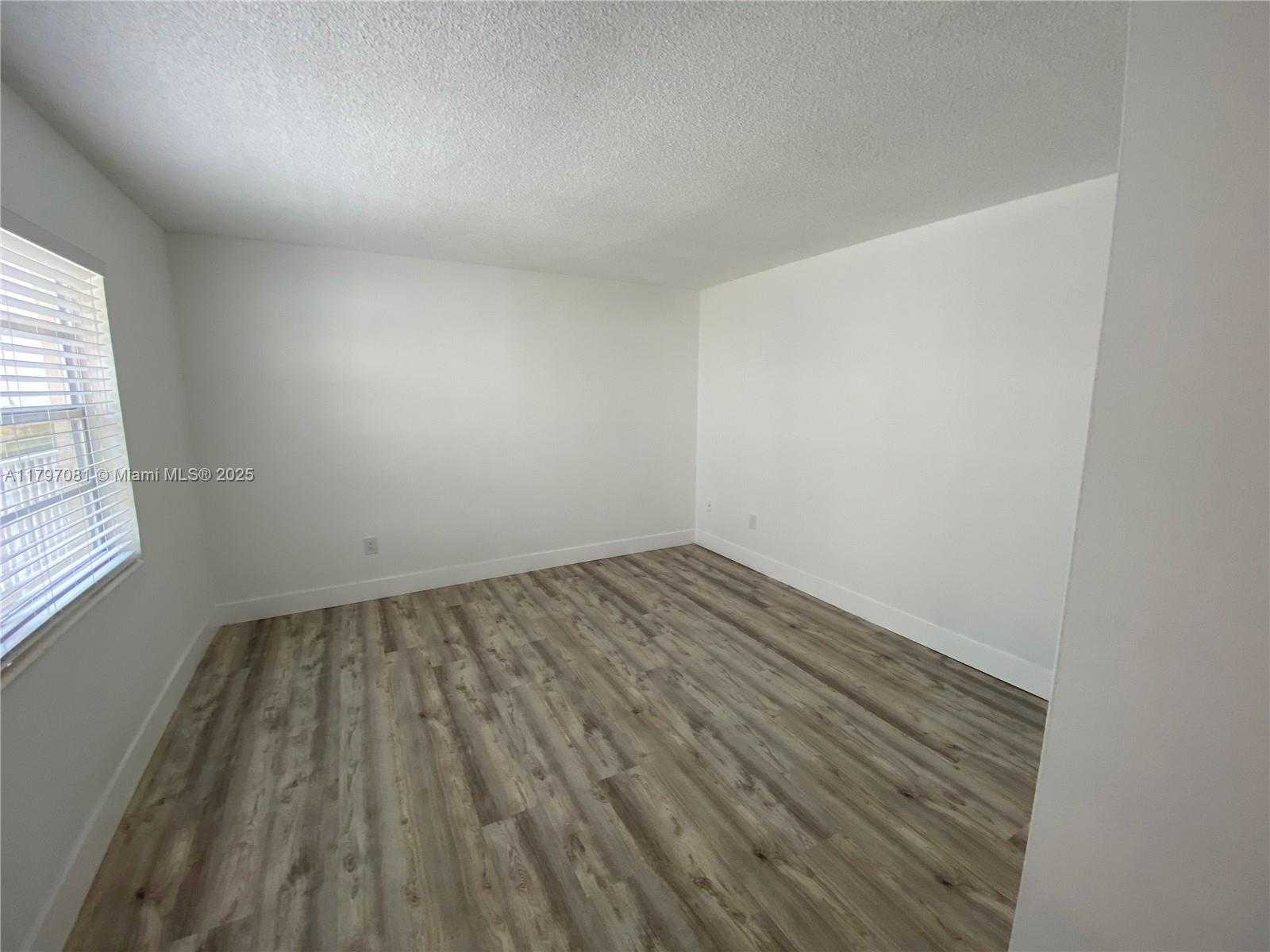 Small Image of 7785 SOUTH WEST 86 ST #E-319, Miami Number 10