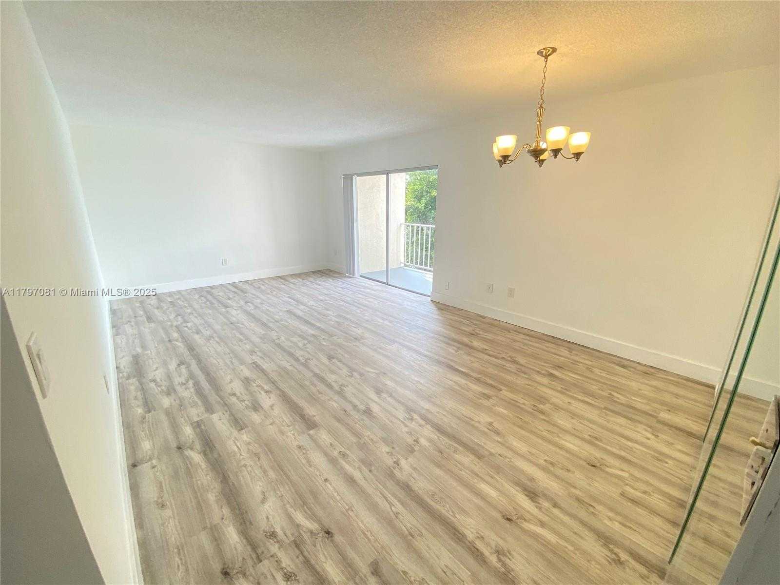 Small Image of 7785 SOUTH WEST 86 ST #E-319, Miami Number 4