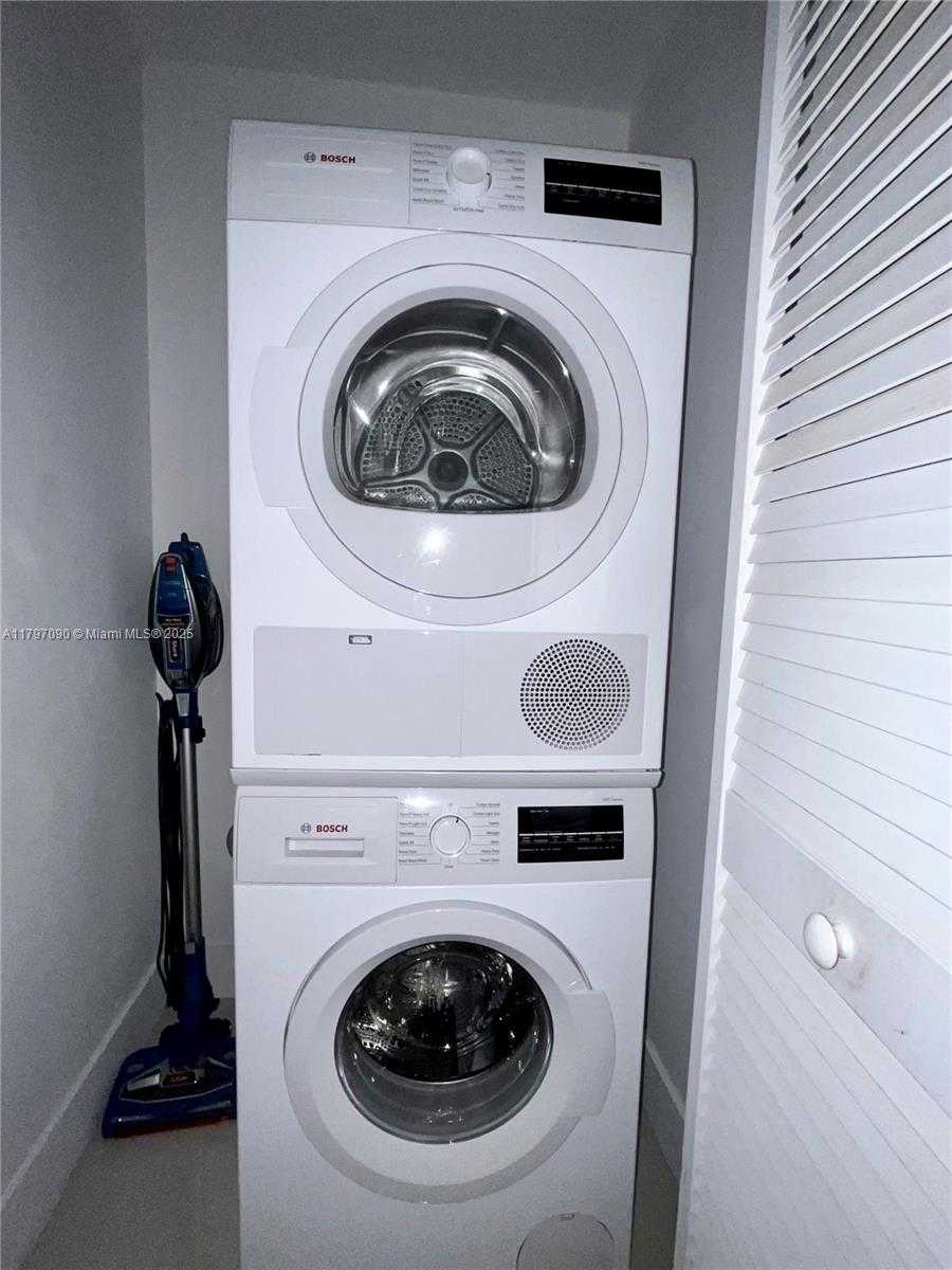 Small Image of 9940 WEST BAY HARBOR DR #3C-S, Bay Harbor Islands Number 14