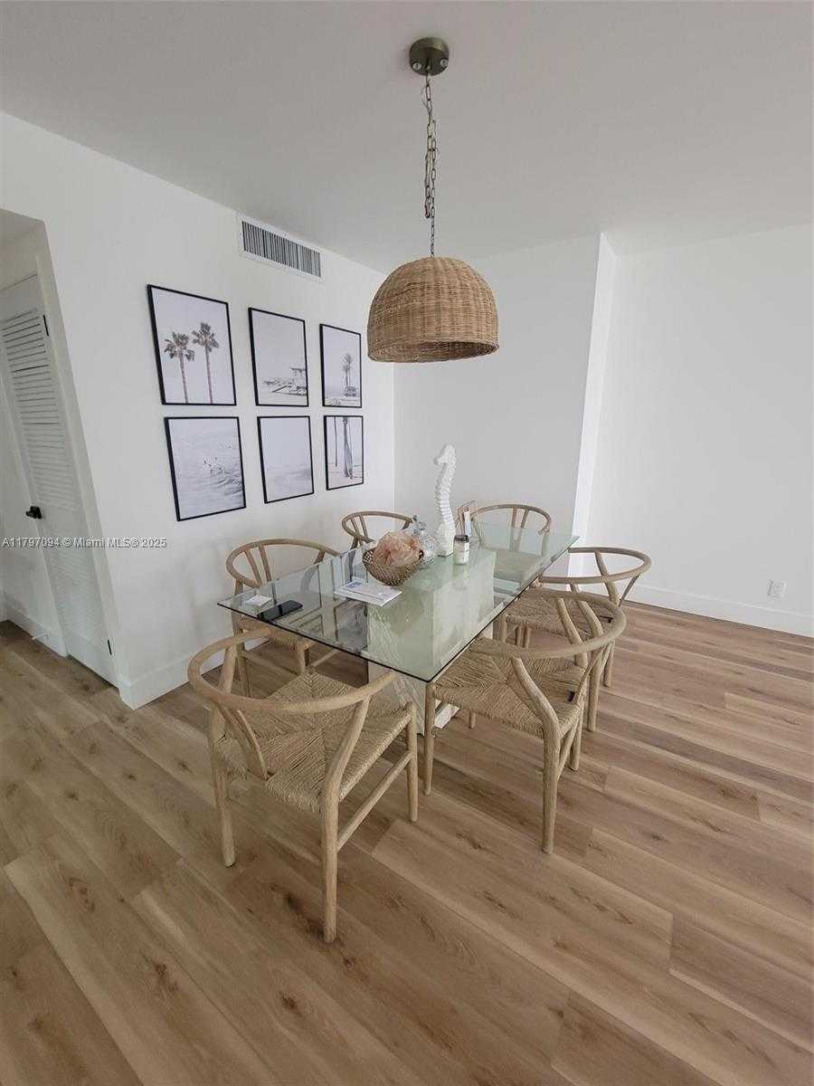 Small Image of 2500 PARKVIEW DR #518, Hallandale Beach Number 2