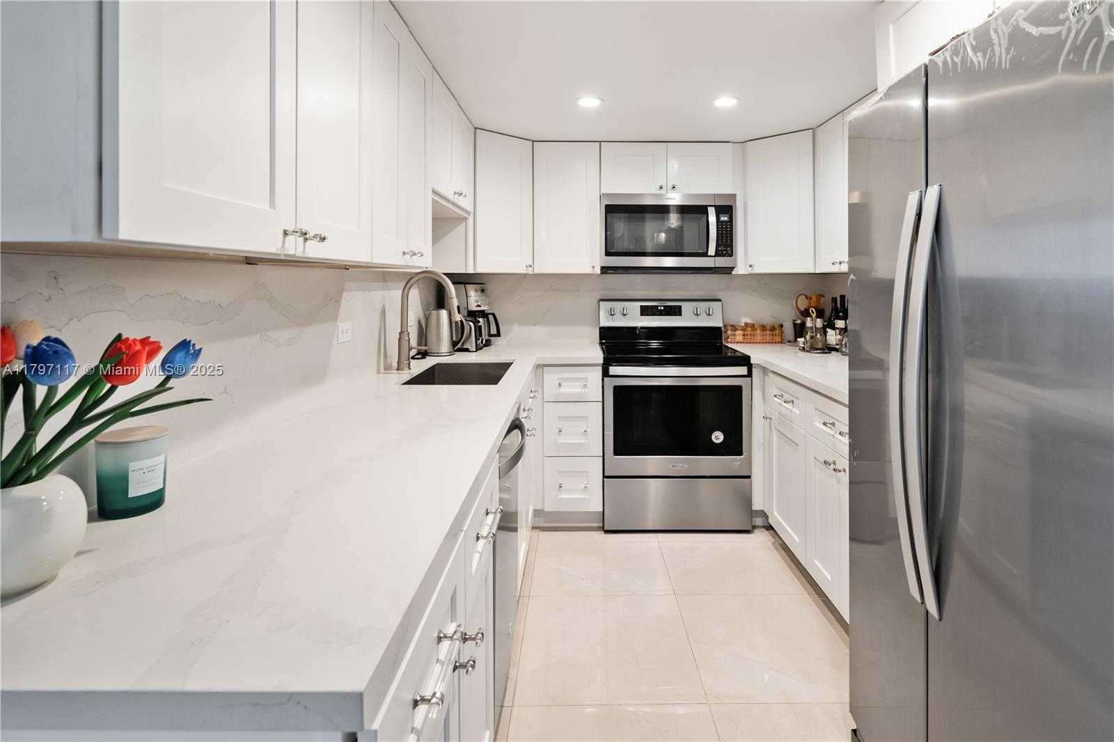 Small Image of 20515 EAST COUNTRY CLUB DR #544, Aventura Number 5