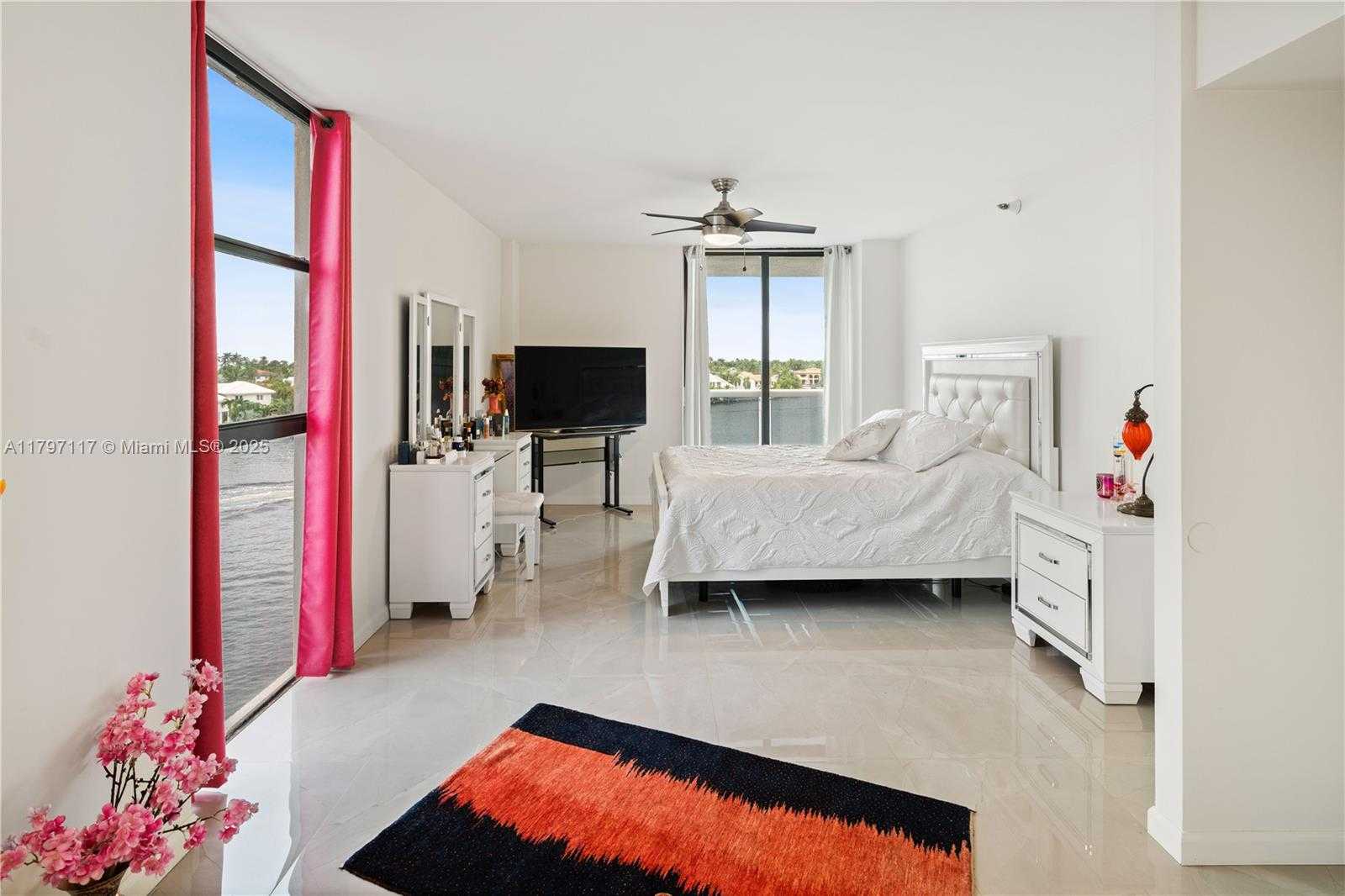 Small Image of 20515 EAST COUNTRY CLUB DR #544, Aventura Number 6